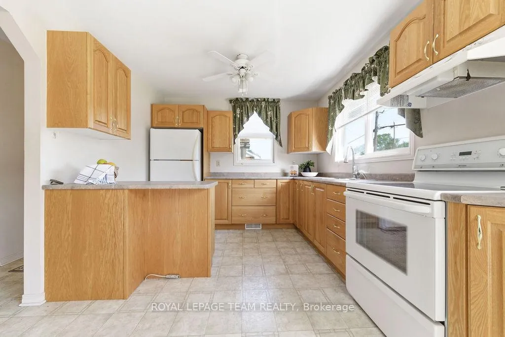 Photo 8 of 111 Campbell Drive, McNab/Braeside, Mcnab/Braeside Twps — HOMEH