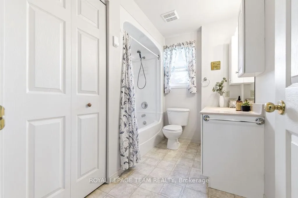 Photo 21 of 111 Campbell Drive, McNab/Braeside, Mcnab/Braeside Twps — HOMEH