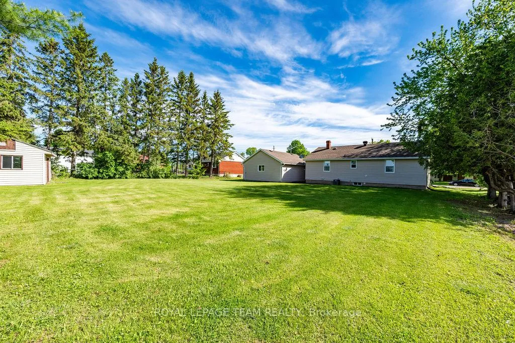Photo 29 of 111 Campbell Drive, McNab/Braeside, Mcnab/Braeside Twps — HOMEH