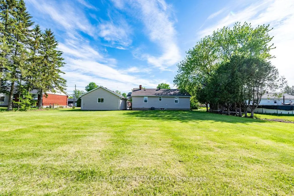 Photo 30 of 111 Campbell Drive, McNab/Braeside, Mcnab/Braeside Twps — HOMEH