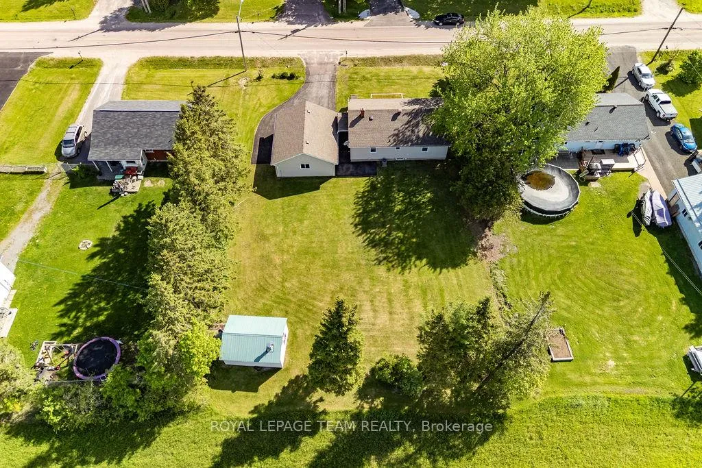 Photo 34 of 111 Campbell Drive, McNab/Braeside, Mcnab/Braeside Twps — HOMEH