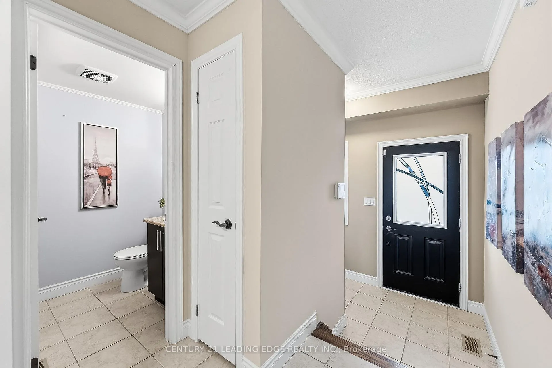 Photo 9 of 30 Page Place, Clarington, Courtice — HOMEH
