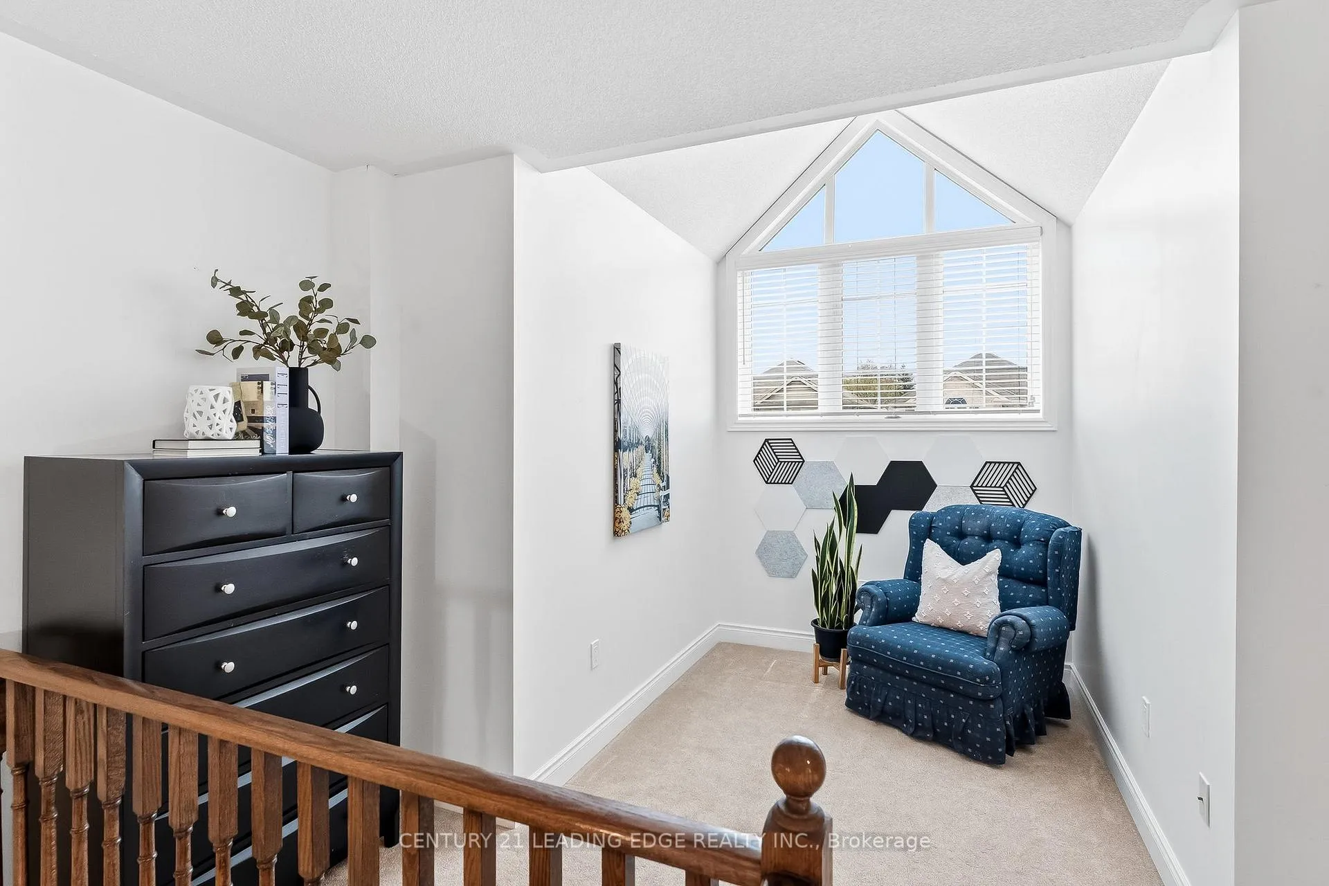 Photo 32 of 30 Page Place, Clarington, Courtice — HOMEH