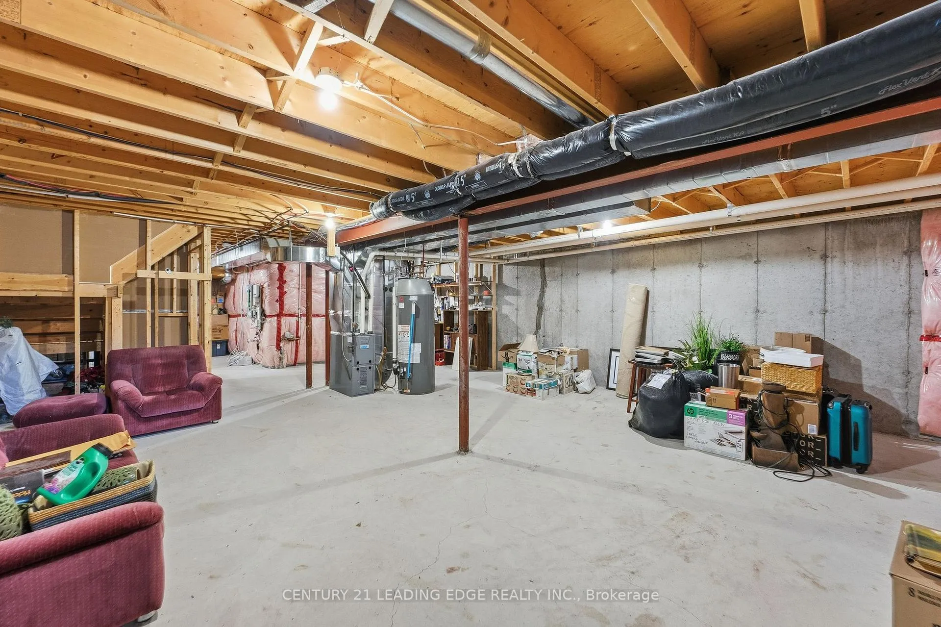 Photo 37 of 30 Page Place, Clarington, Courtice — HOMEH