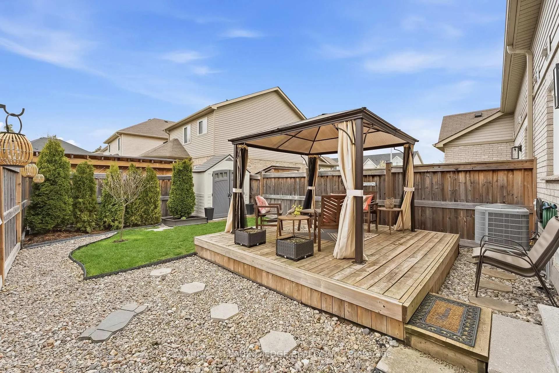 Photo 39 of 30 Page Place, Clarington, Courtice — HOMEH