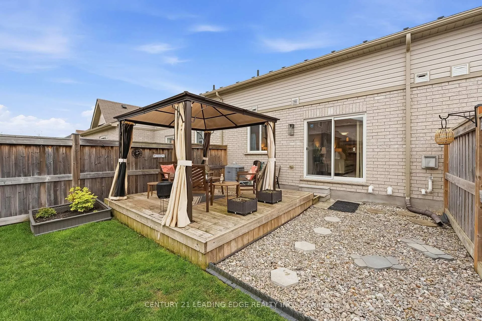 Photo 40 of 30 Page Place, Clarington, Courtice — HOMEH