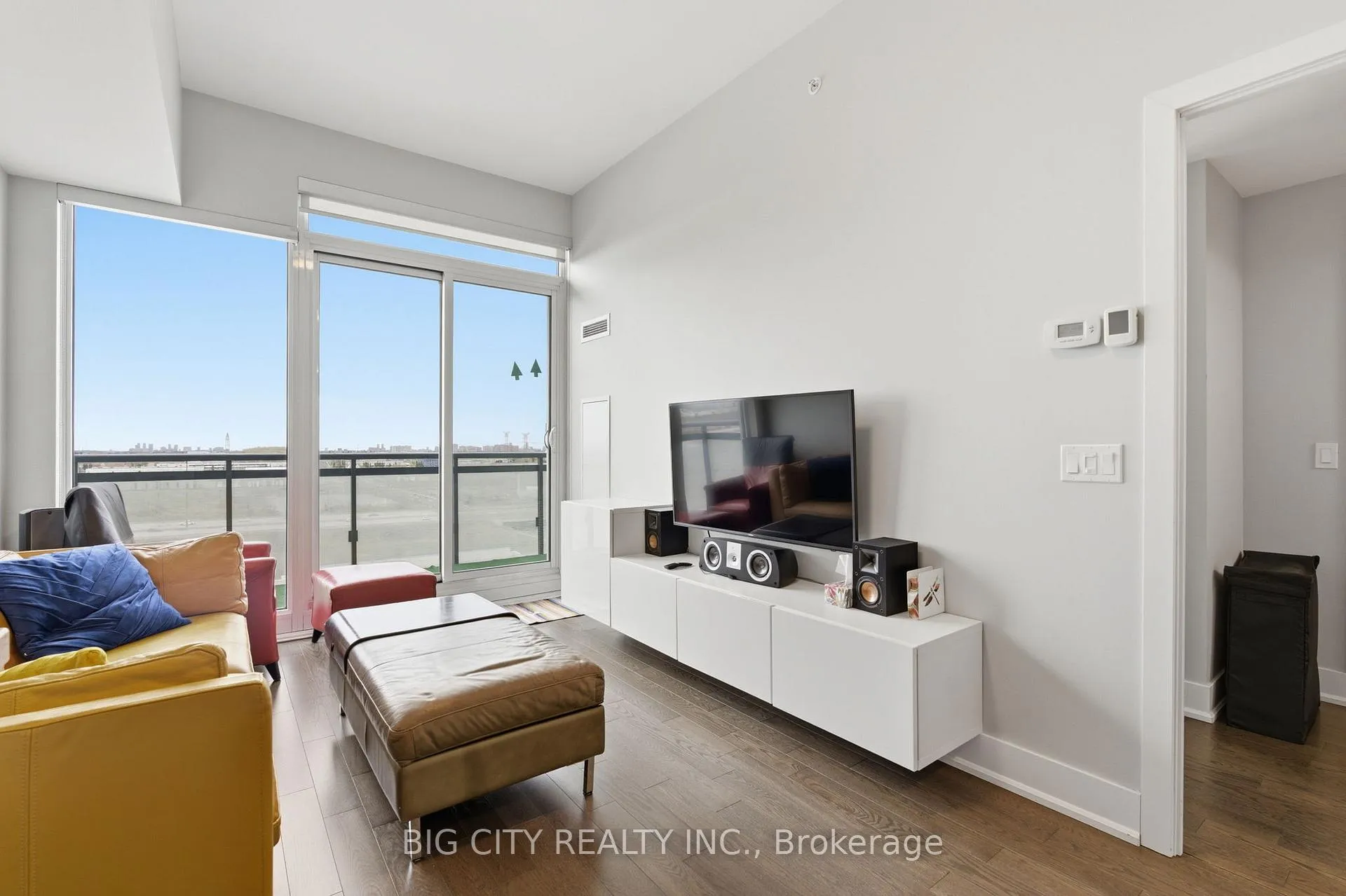 Photo 7 of Unit 1207, 180 Enterprise Boulevard, Markham, Unionville — HOMEH