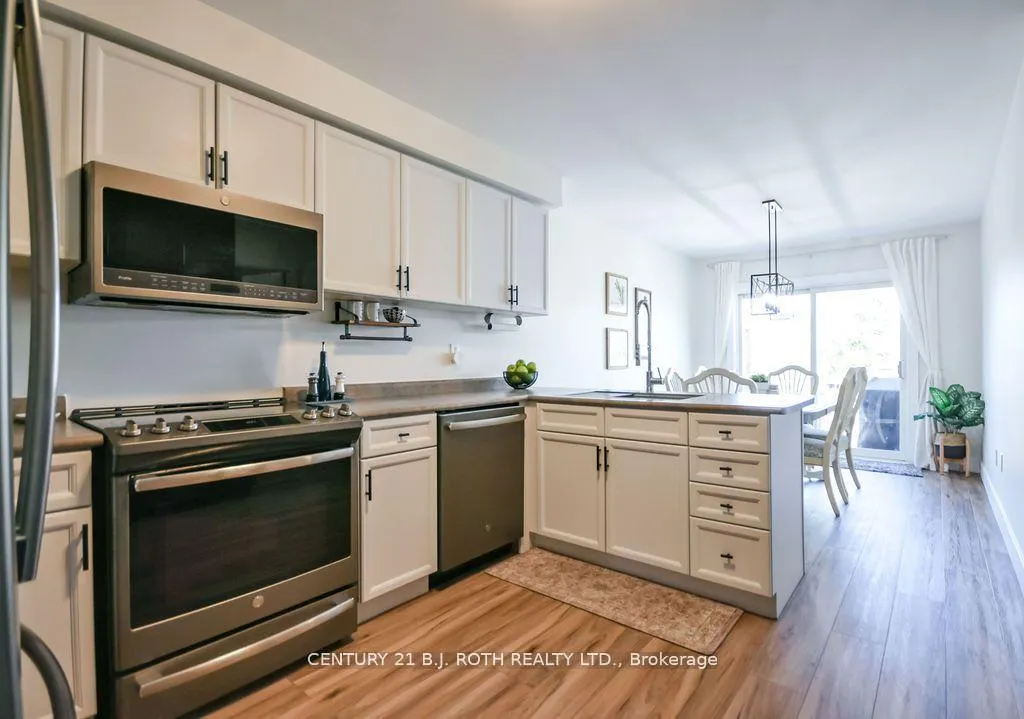 Photo 6 of 14 Trask Drive, Barrie, Ardagh — HOMEH