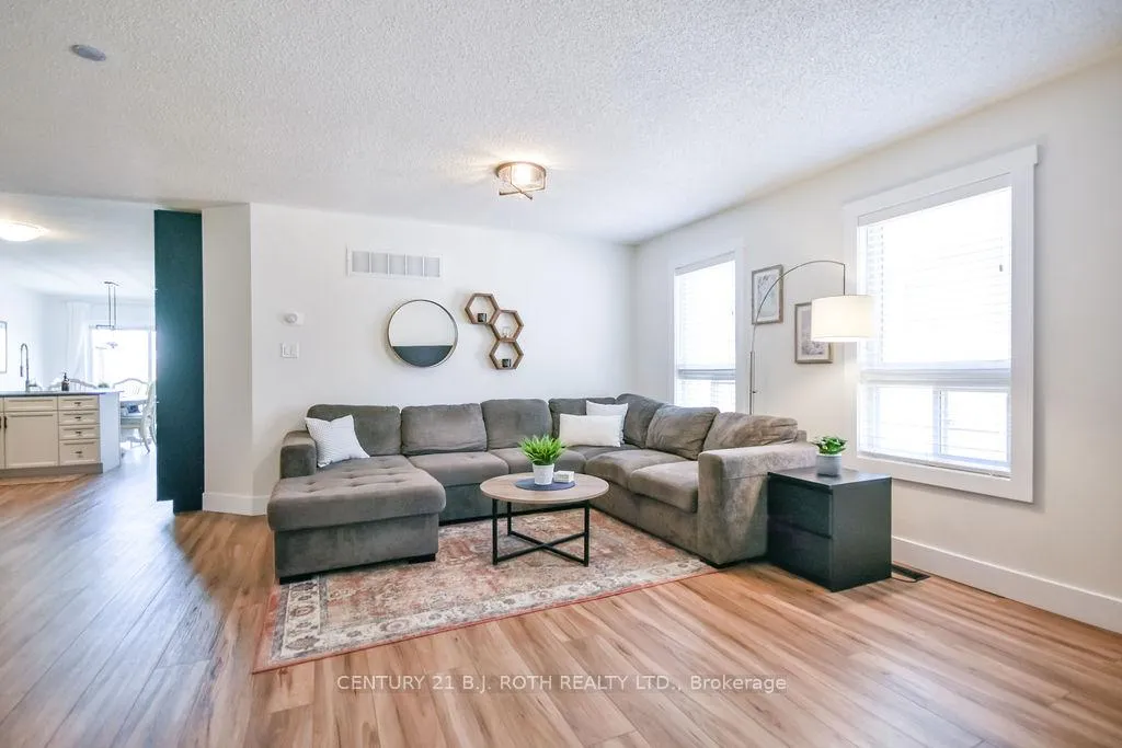 Photo 9 of 14 Trask Drive, Barrie, Ardagh — HOMEH