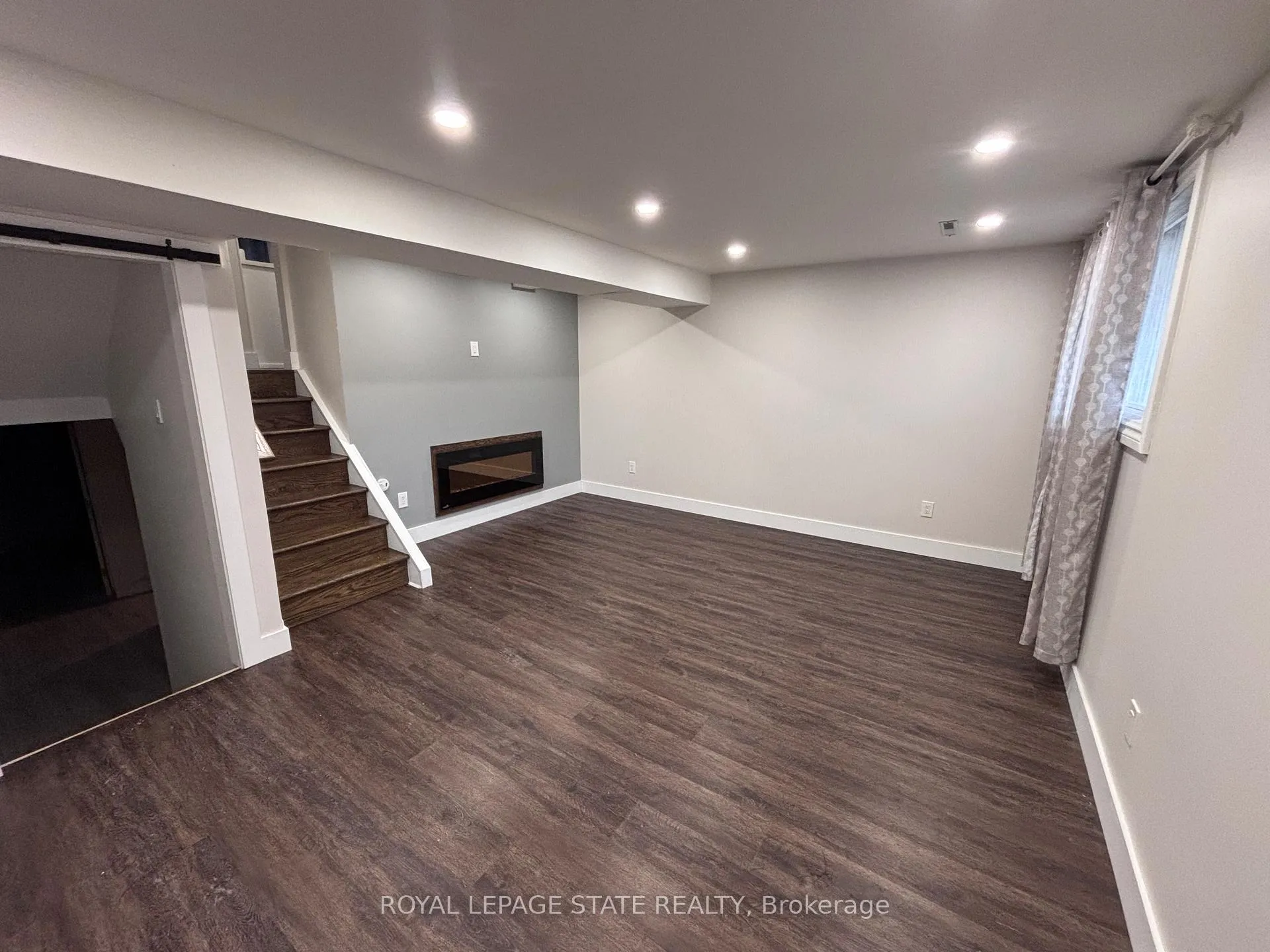 Photo 16 of 3 Governor Simcoe Drive, St. Catharines, Vine/Linwell — HOMEH