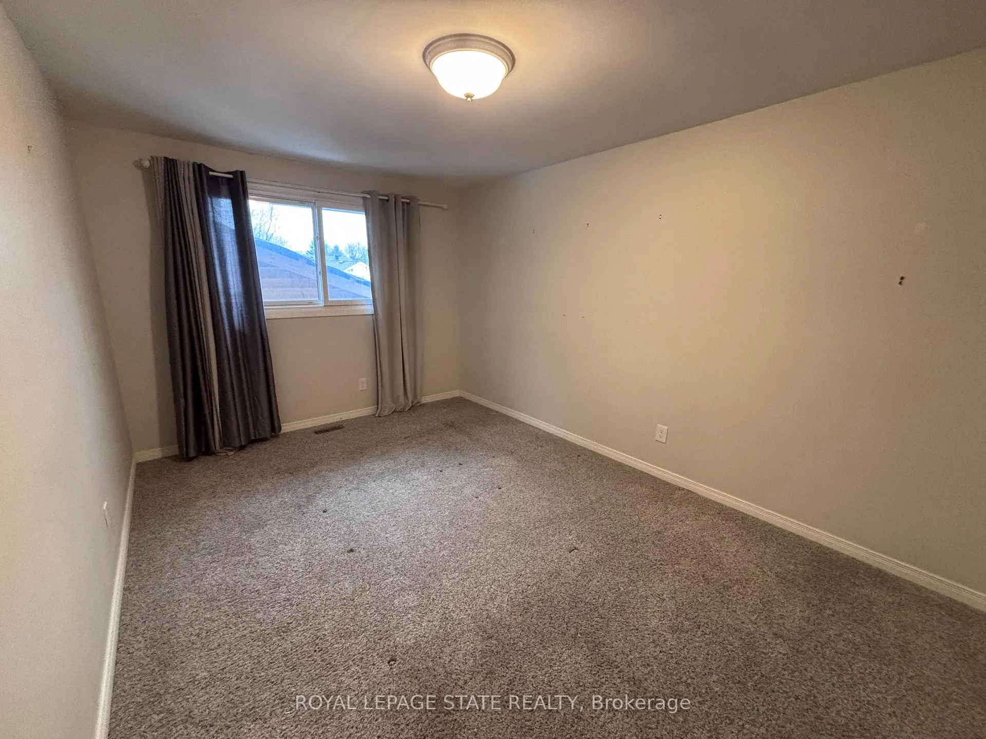 Photo 18 of 3 Governor Simcoe Drive, St. Catharines, Vine/Linwell — HOMEH