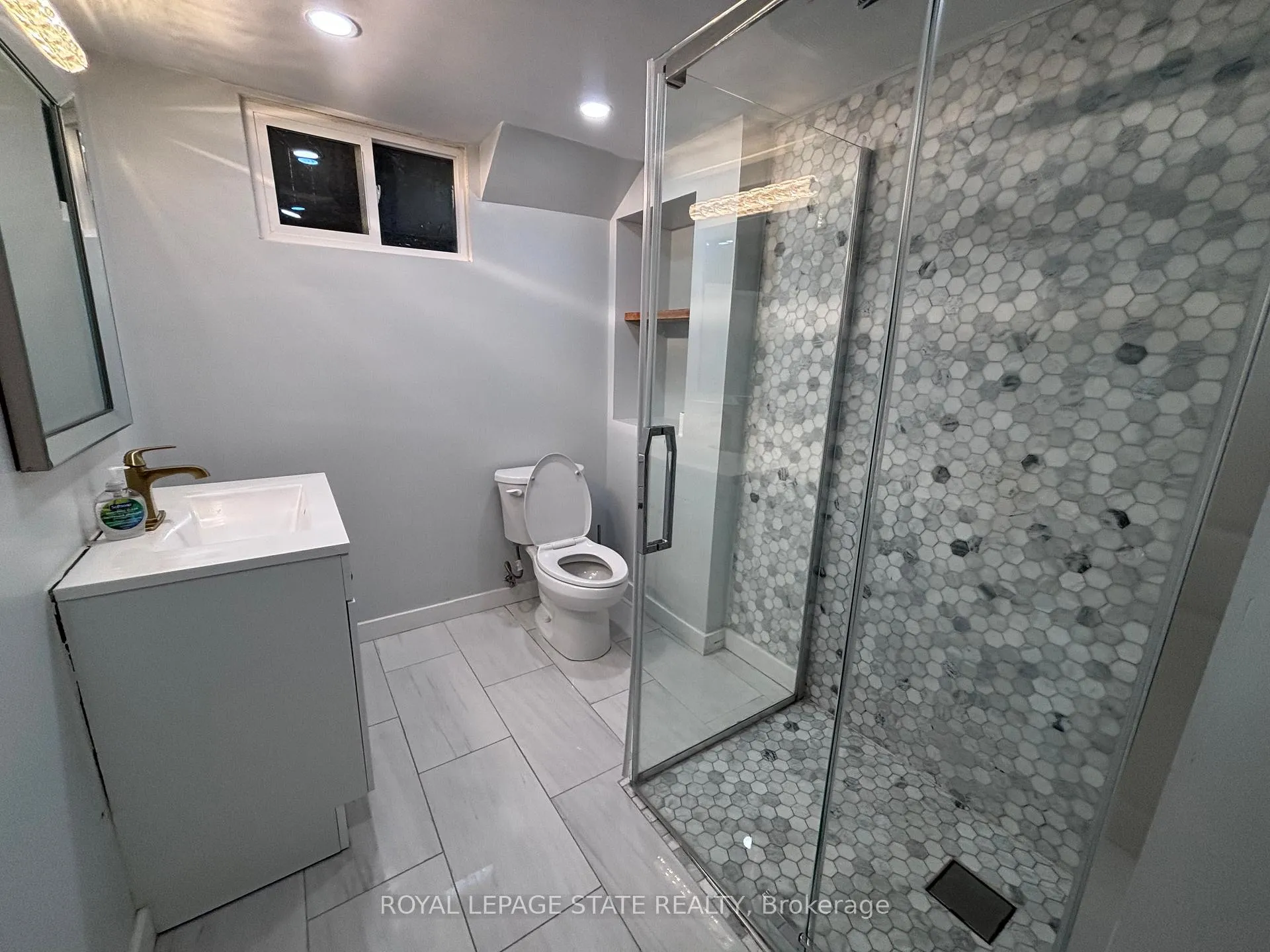 Photo 22 of 3 Governor Simcoe Drive, St. Catharines, Vine/Linwell — HOMEH