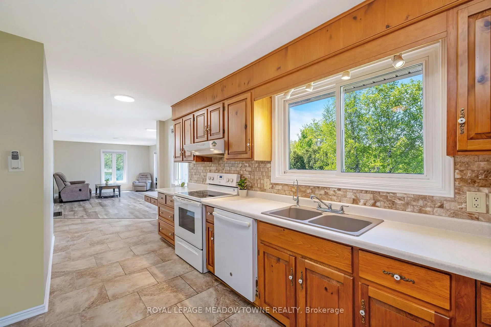 Photo 10 of 11740 Dublin Line, Halton Hills, Rural Esquesing — HOMEH