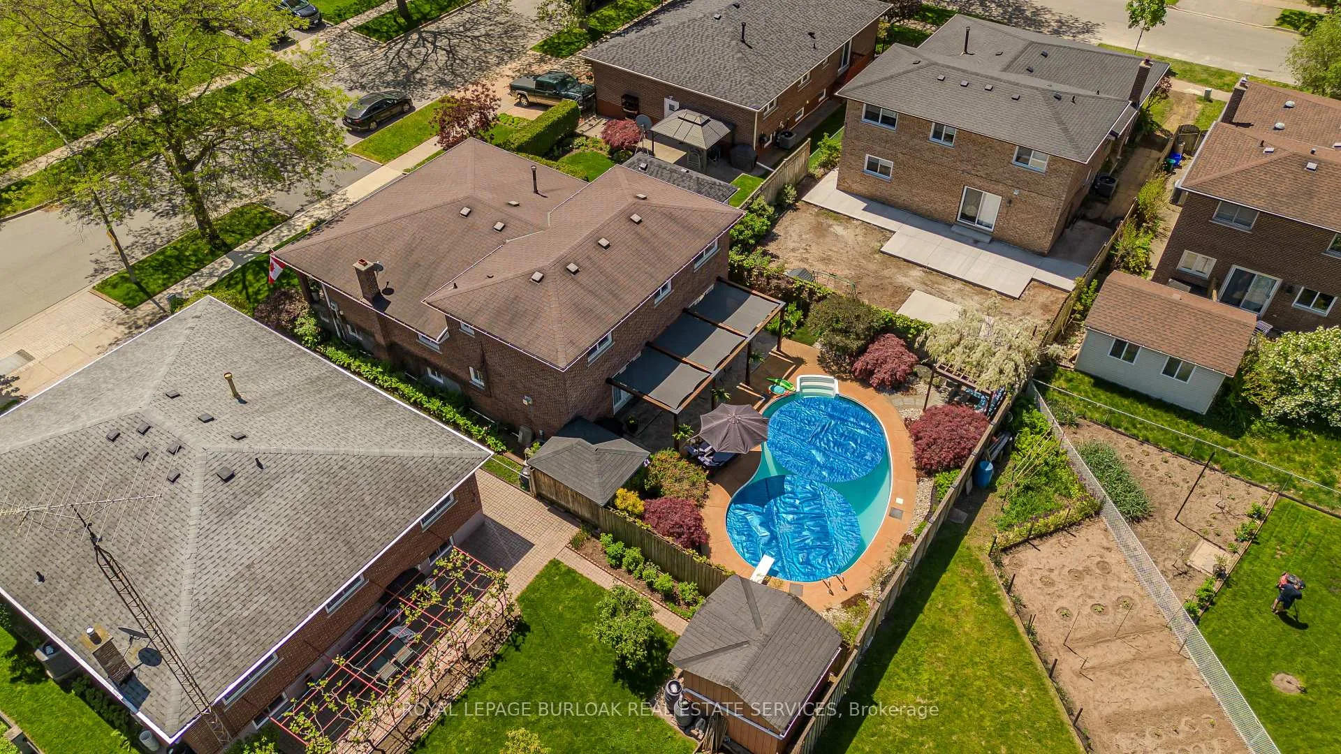 Photo 35 of 1109 Dowland Crescent, Burlington, LaSalle — HOMEH