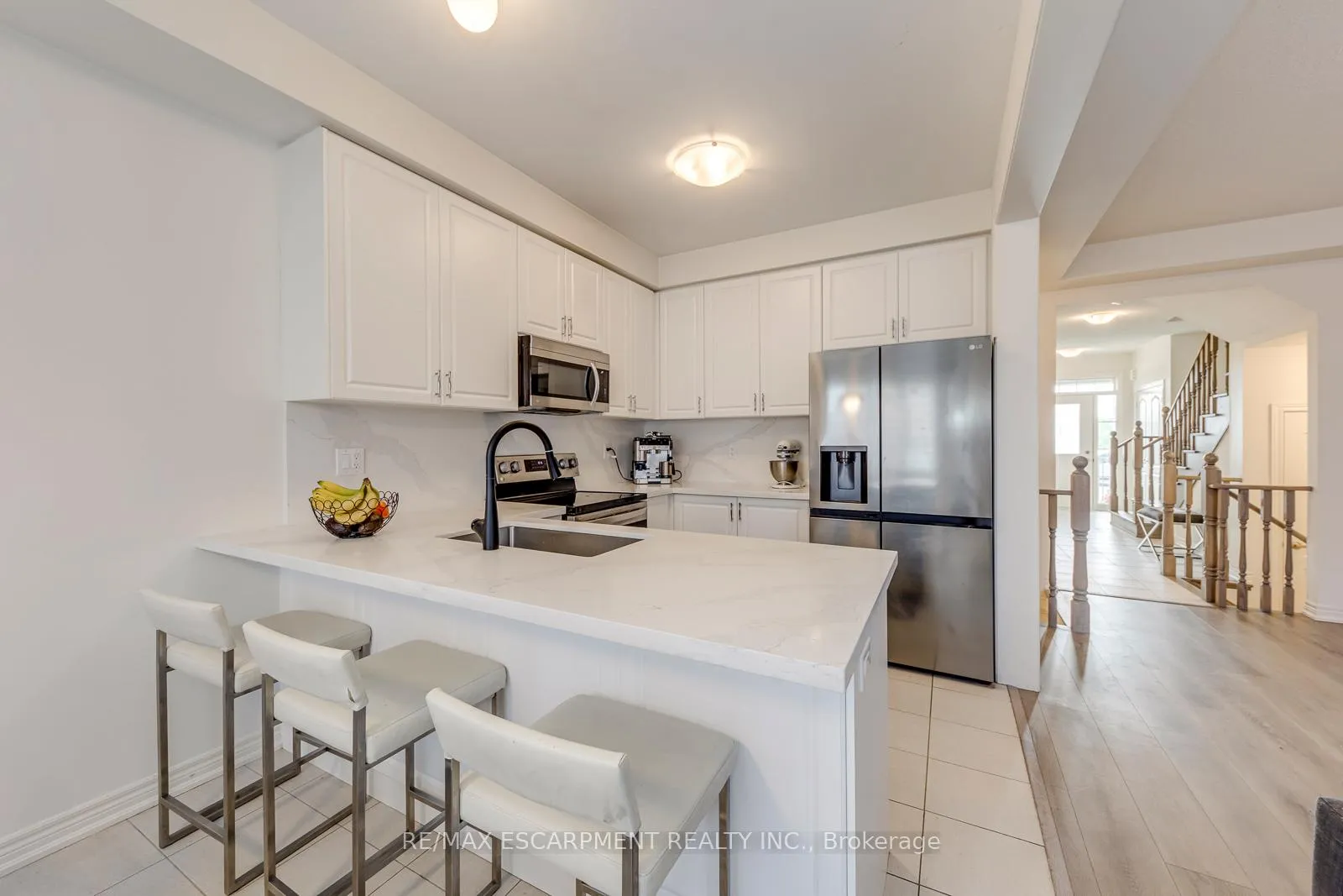 Photo 11 of 407 Skinner Road, Hamilton, Waterdown — HOMEH
