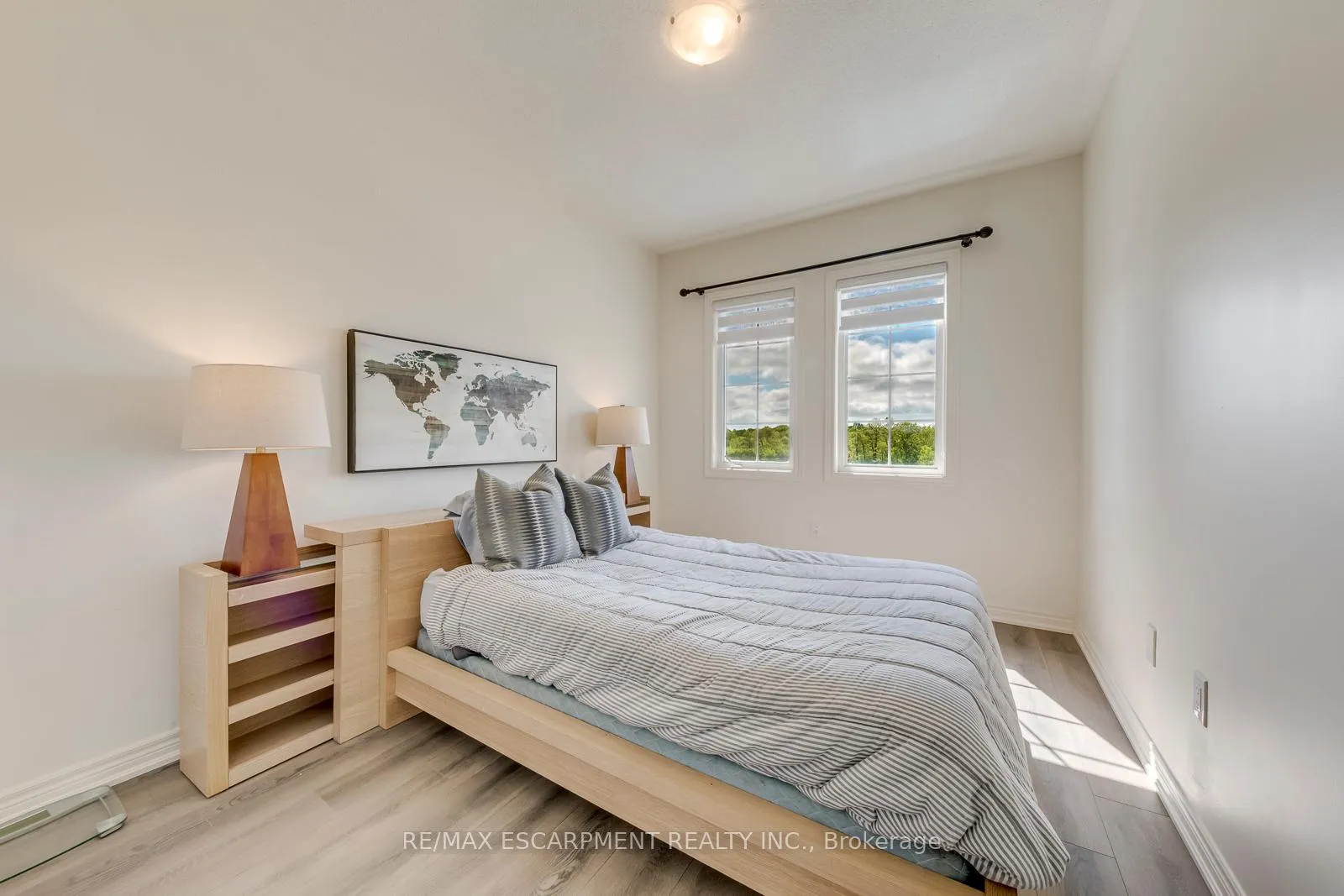 Photo 20 of 407 Skinner Road, Hamilton, Waterdown — HOMEH