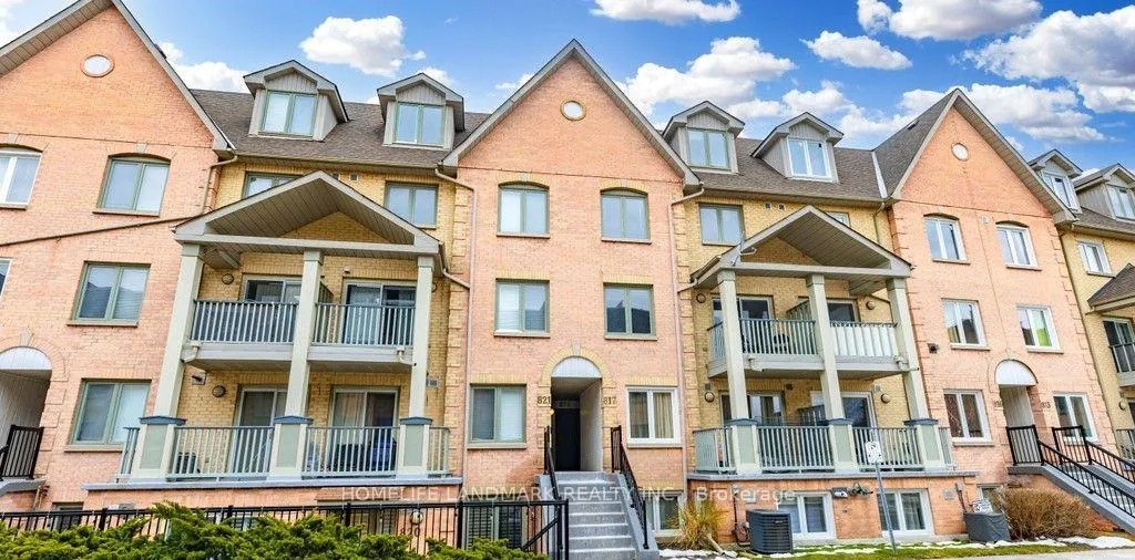 Front of Unit 818, 75 Weldrick Road E