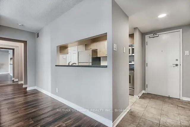 Photo 3 of Unit 1606, 77 Harbour Square, Toronto, Waterfront Communities — HOMEH