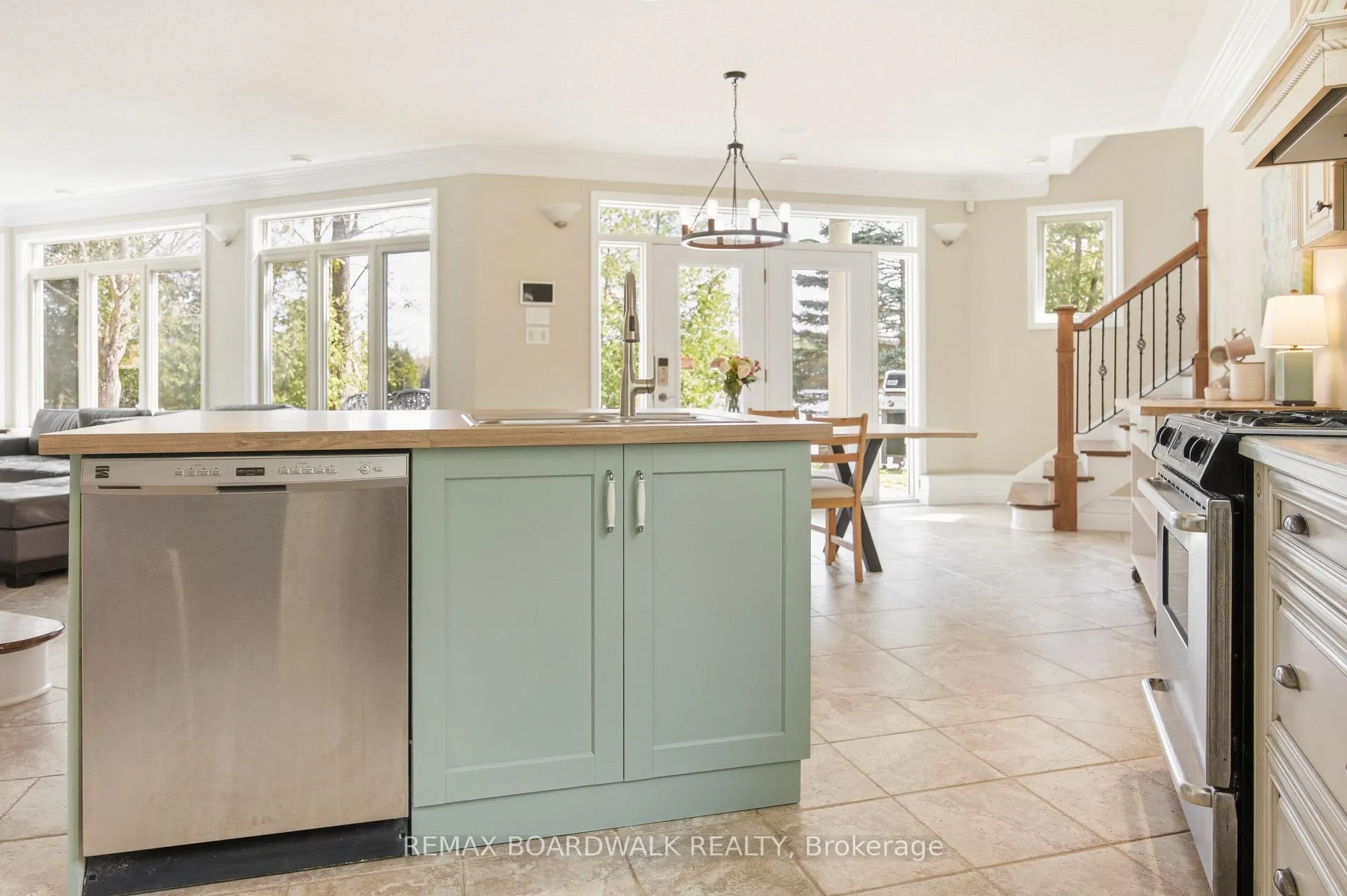 Photo 15 of 101 Arthur Road, Tay Valley, Bathurst/Burgess & Sherbrooke (Bathurst) Twp — HOMEH