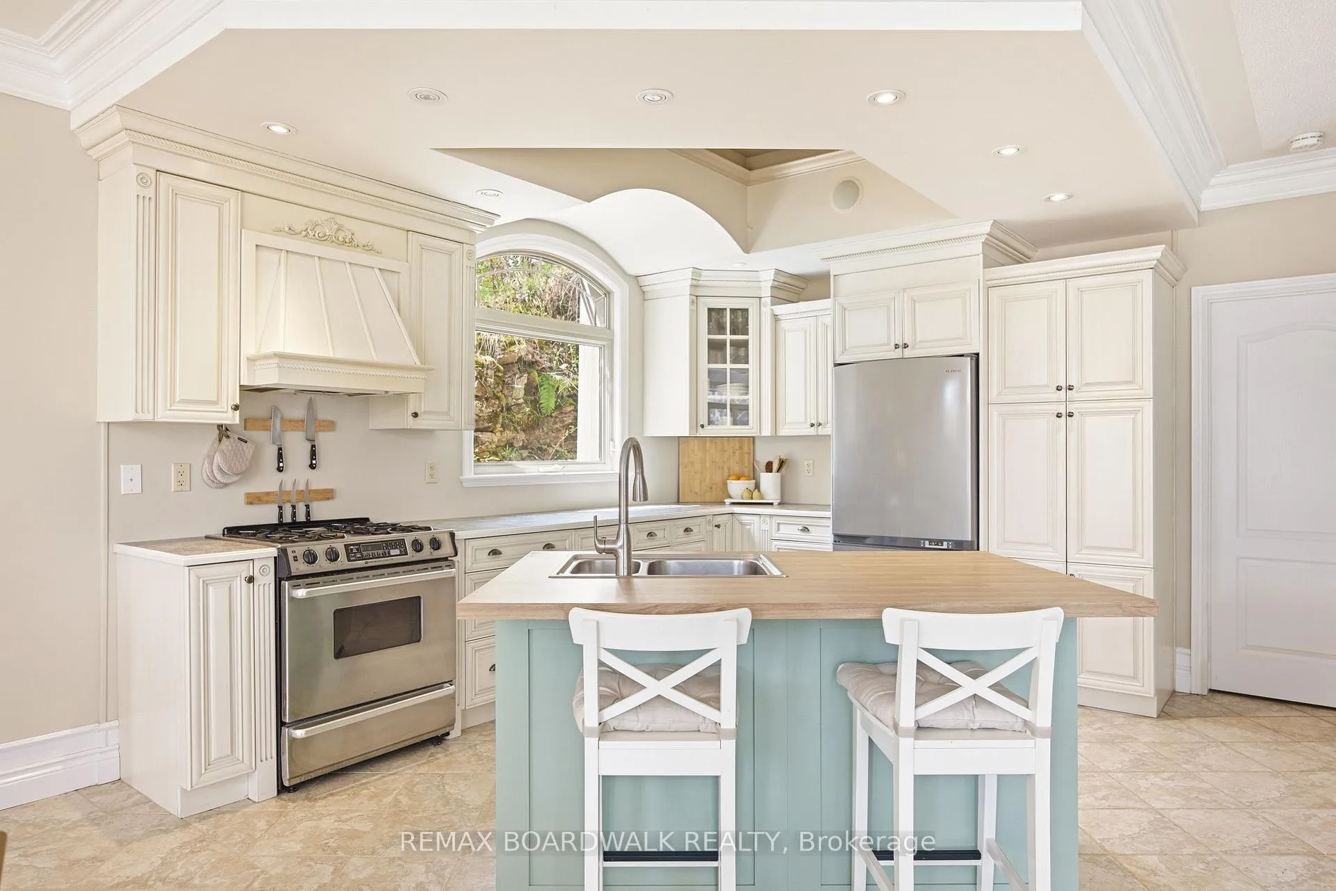Photo 18 of 101 Arthur Road, Tay Valley, Bathurst/Burgess & Sherbrooke (Bathurst) Twp — HOMEH