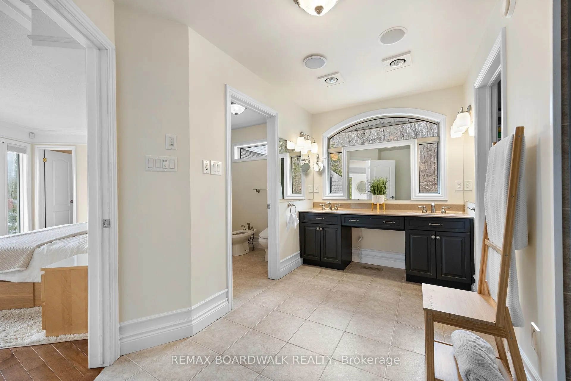 Photo 24 of 101 Arthur Road, Tay Valley, Bathurst/Burgess & Sherbrooke (Bathurst) Twp — HOMEH