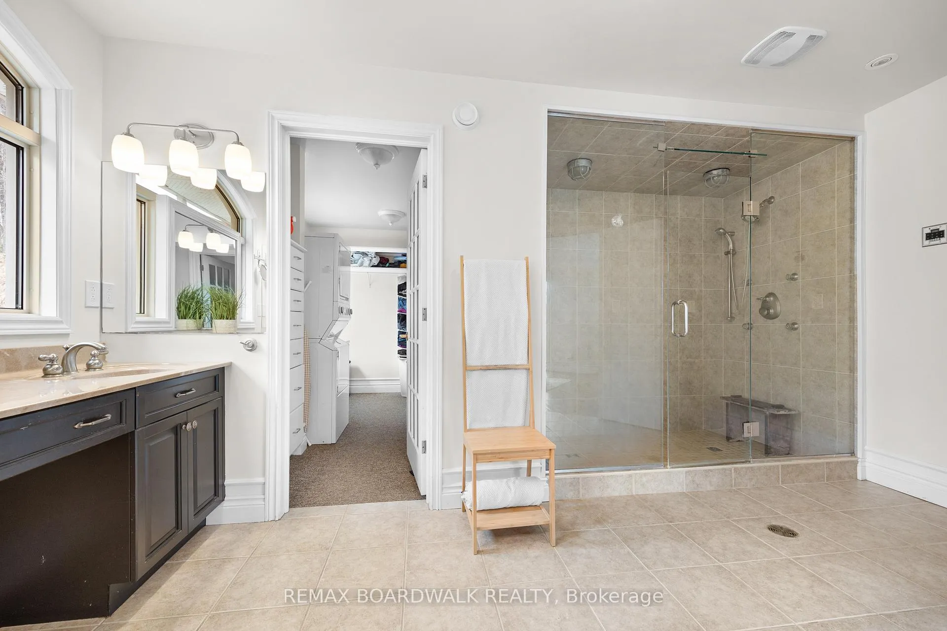 Photo 25 of 101 Arthur Road, Tay Valley, Bathurst/Burgess & Sherbrooke (Bathurst) Twp — HOMEH