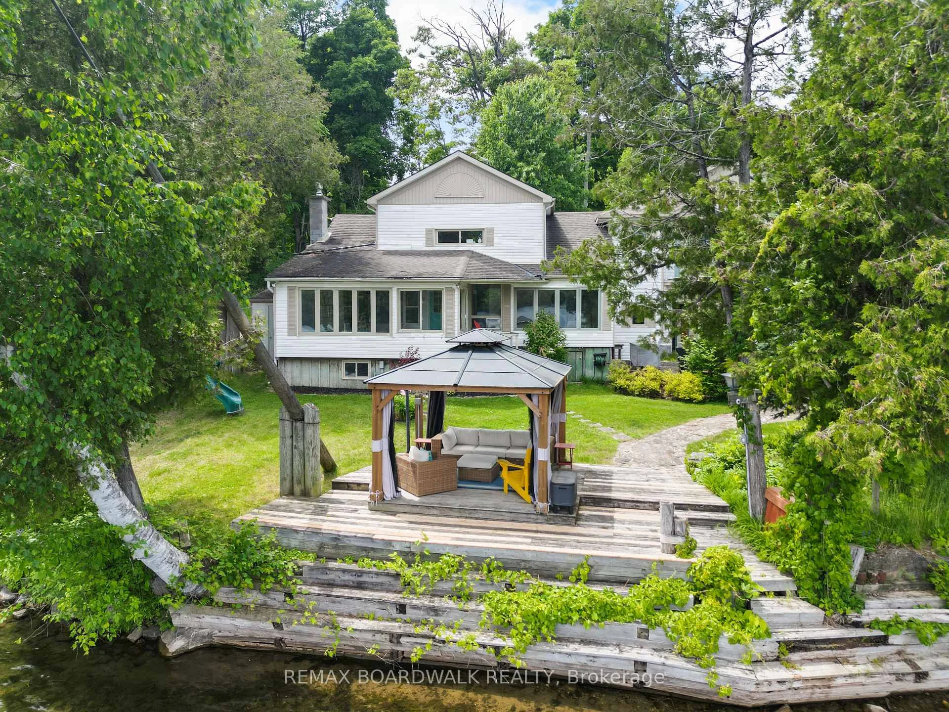 Photo 39 of 101 Arthur Road, Tay Valley, Bathurst/Burgess & Sherbrooke (Bathurst) Twp — HOMEH