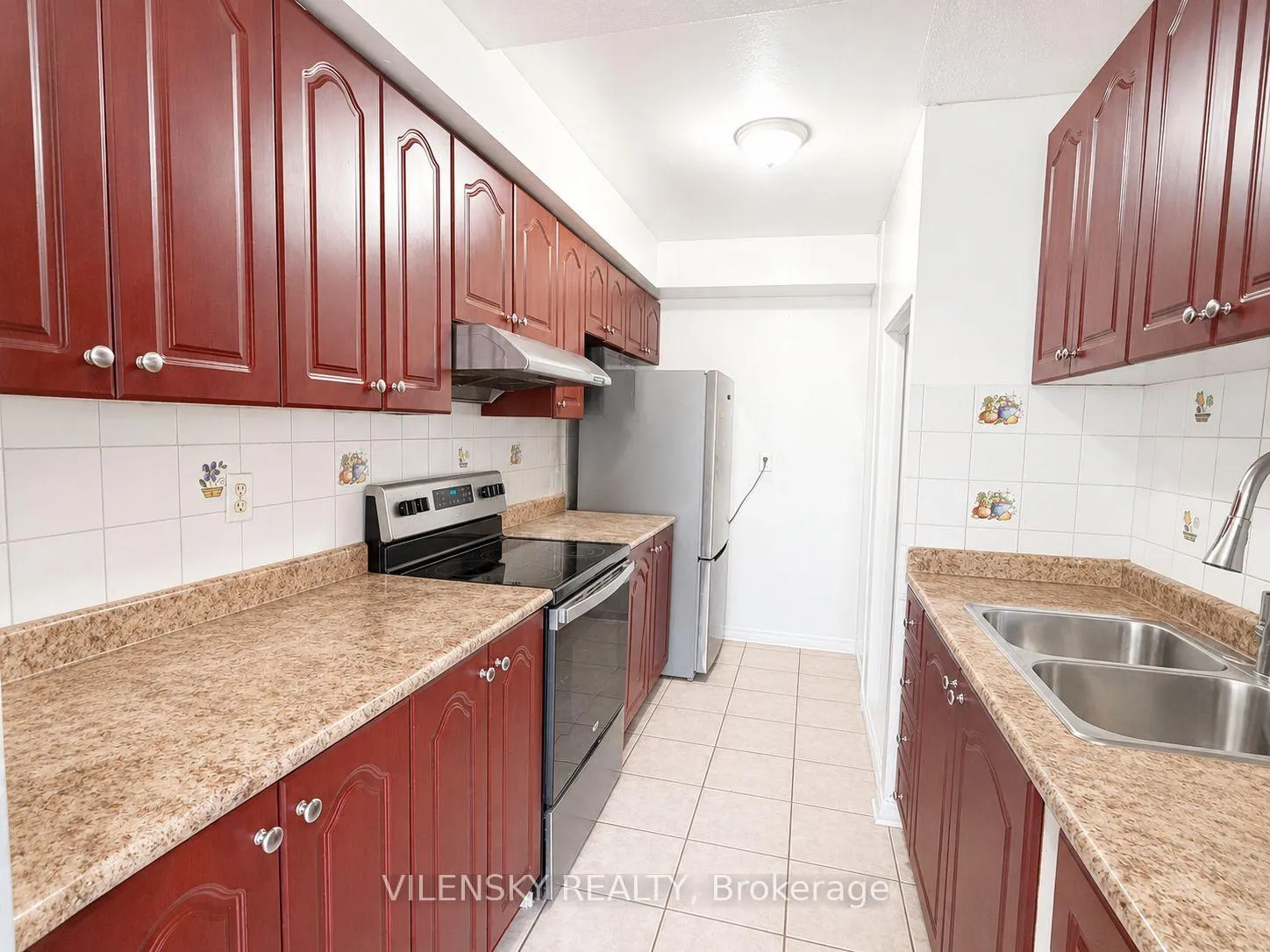 Photo 7 of 77 Billingsley Crescent, Markham, Cedarwood — HOMEH