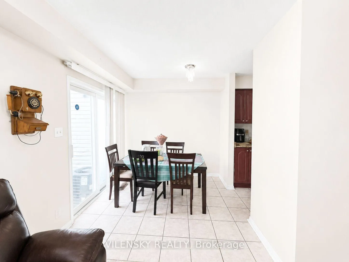Photo 8 of 77 Billingsley Crescent, Markham, Cedarwood — HOMEH