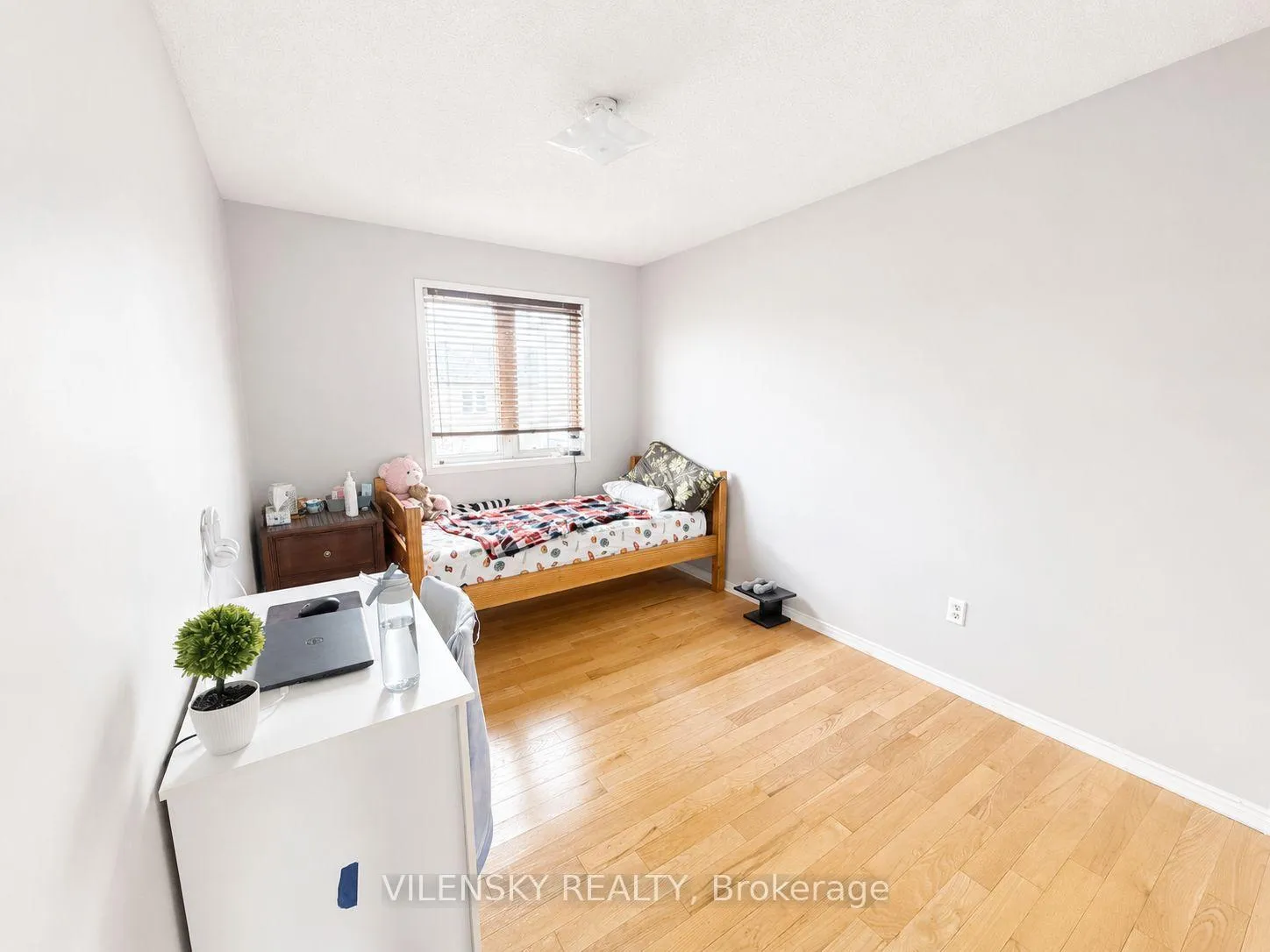 Photo 13 of 77 Billingsley Crescent, Markham, Cedarwood — HOMEH
