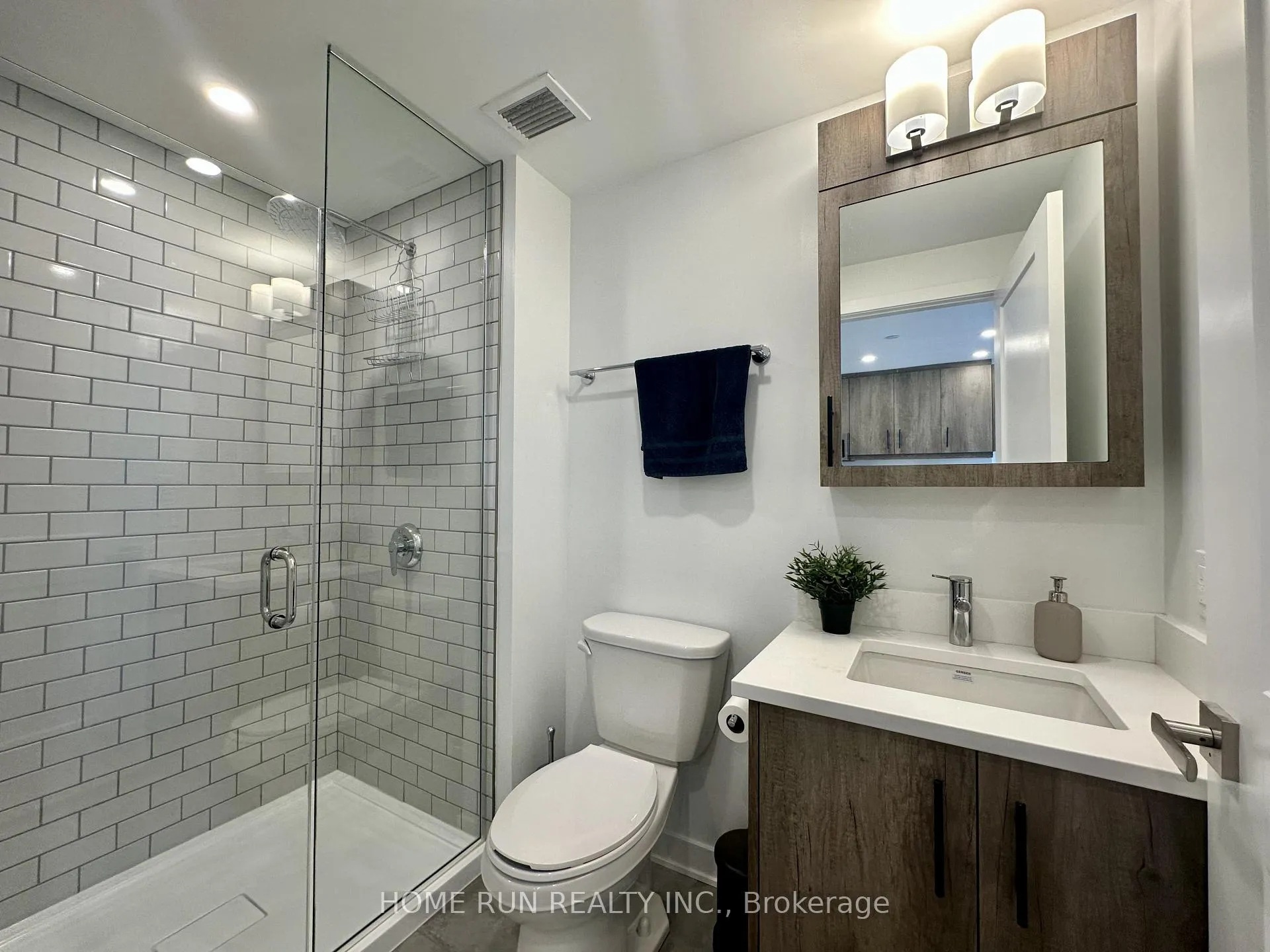 Photo 11 of Unit 1701, 340 Queen Street, Ottawa, Ottawa Centre — HOMEH