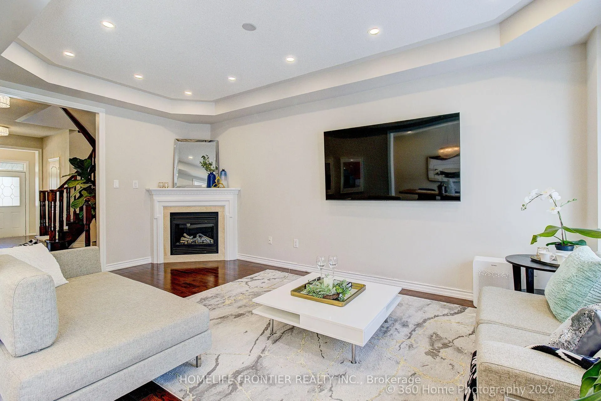Photo 11 of 117 White Beach Crescent, Vaughan, Patterson — HOMEH