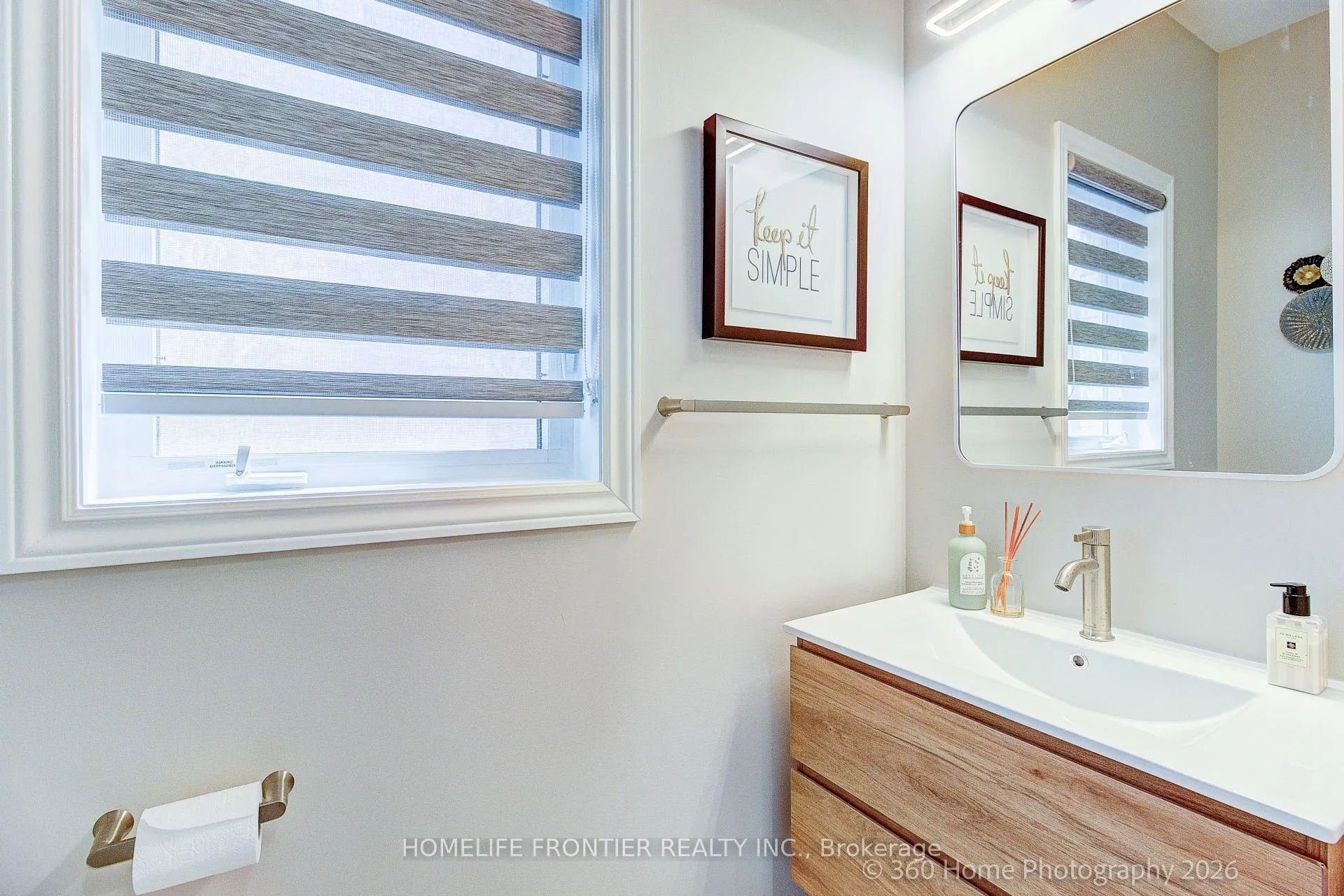 Photo 18 of 117 White Beach Crescent, Vaughan, Patterson — HOMEH