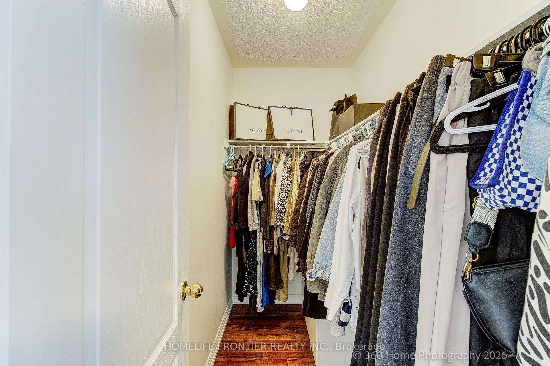 Photo 28 of 117 White Beach Crescent, Vaughan, Patterson — HOMEH