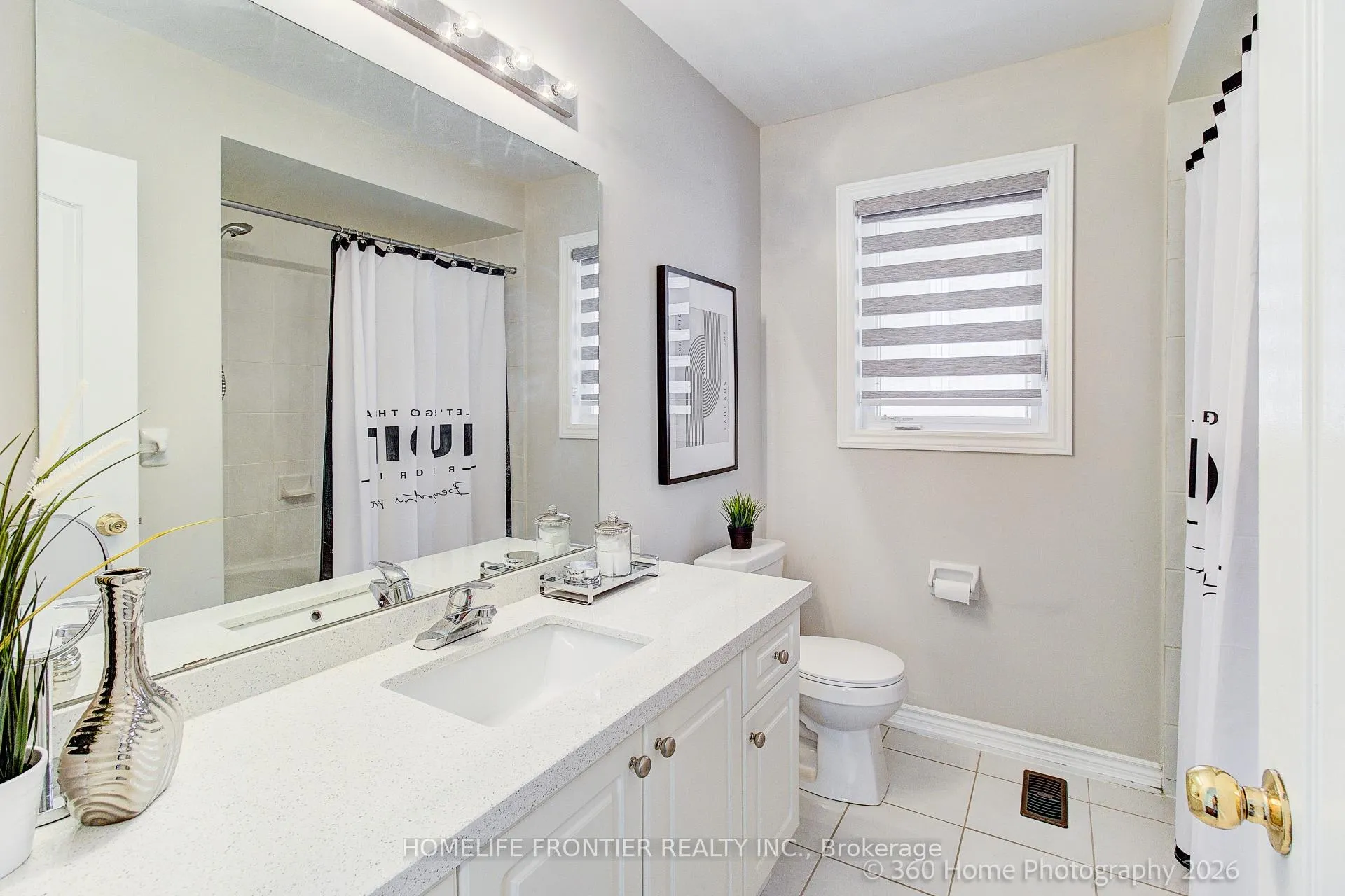 Photo 29 of 117 White Beach Crescent, Vaughan, Patterson — HOMEH