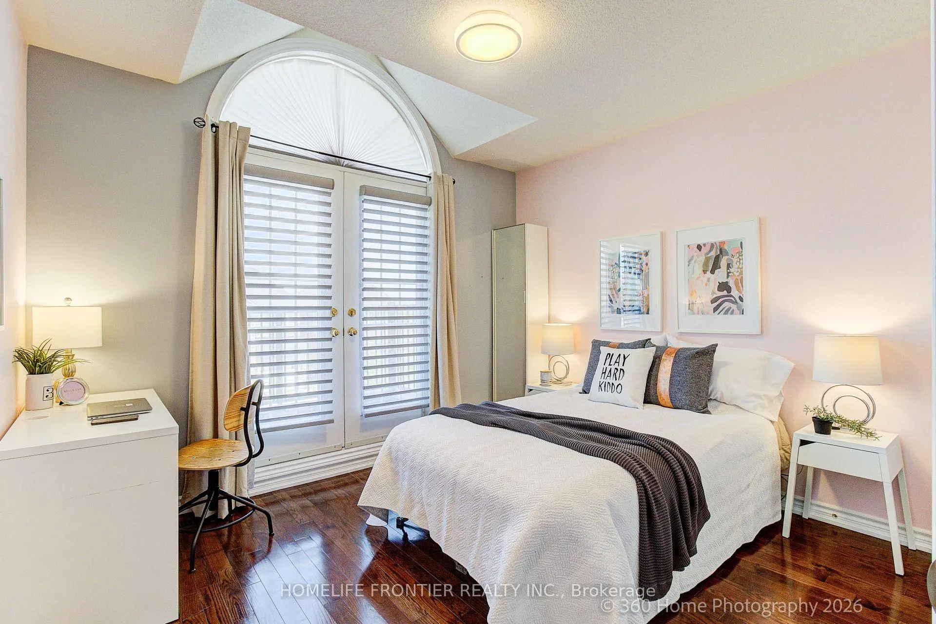 Photo 33 of 117 White Beach Crescent, Vaughan, Patterson — HOMEH