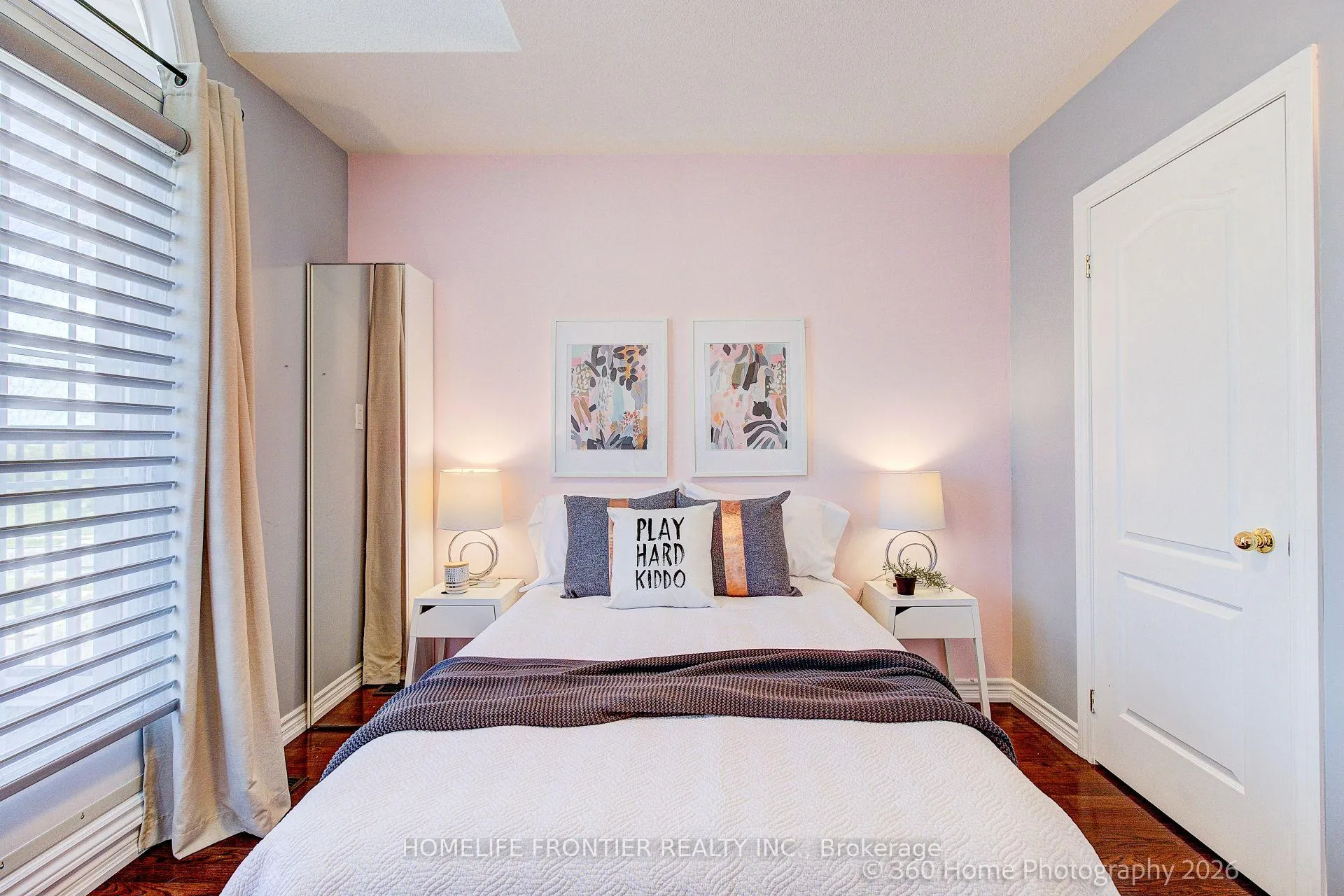 Photo 34 of 117 White Beach Crescent, Vaughan, Patterson — HOMEH
