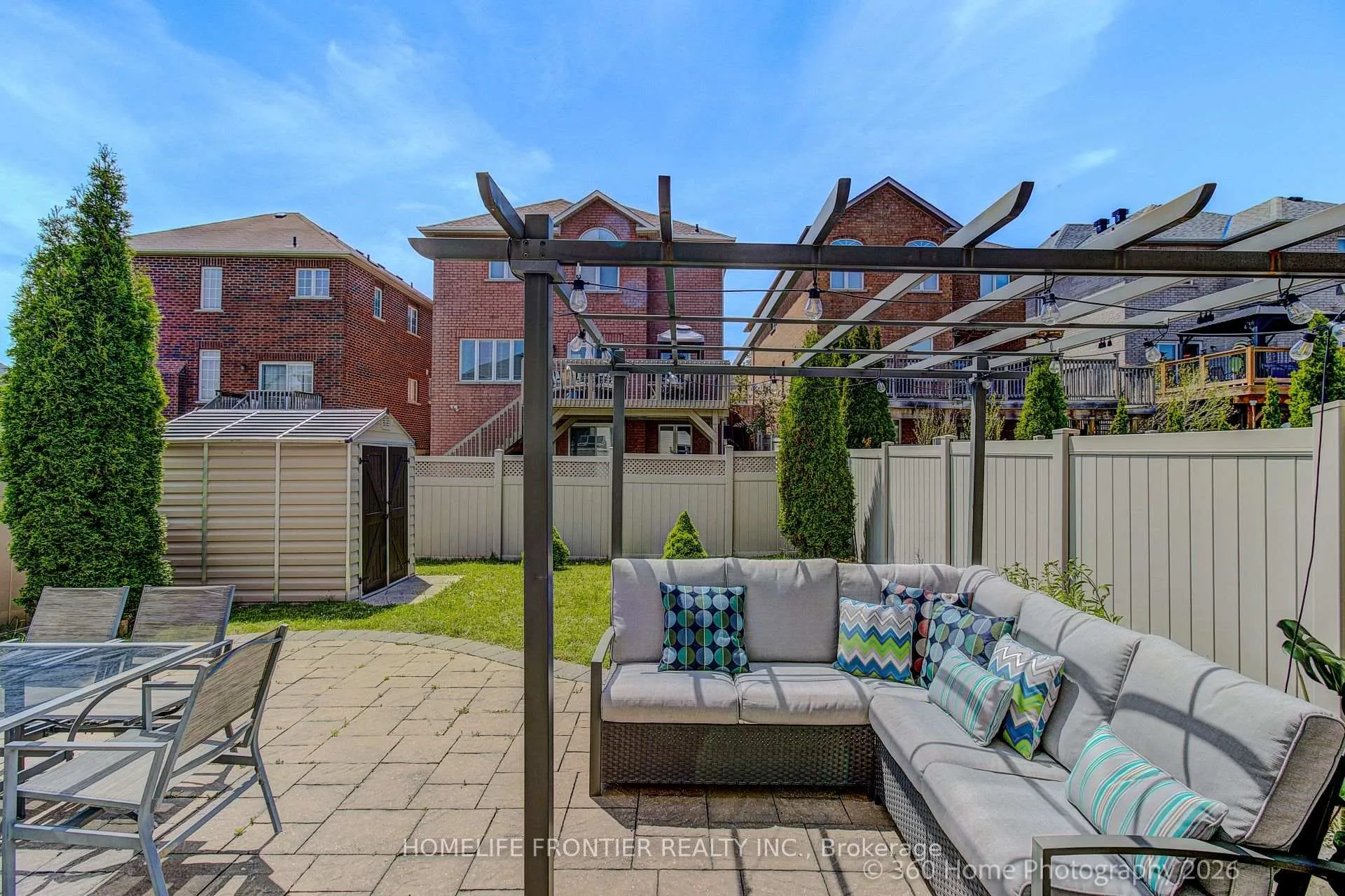 Photo 41 of 117 White Beach Crescent, Vaughan, Patterson — HOMEH
