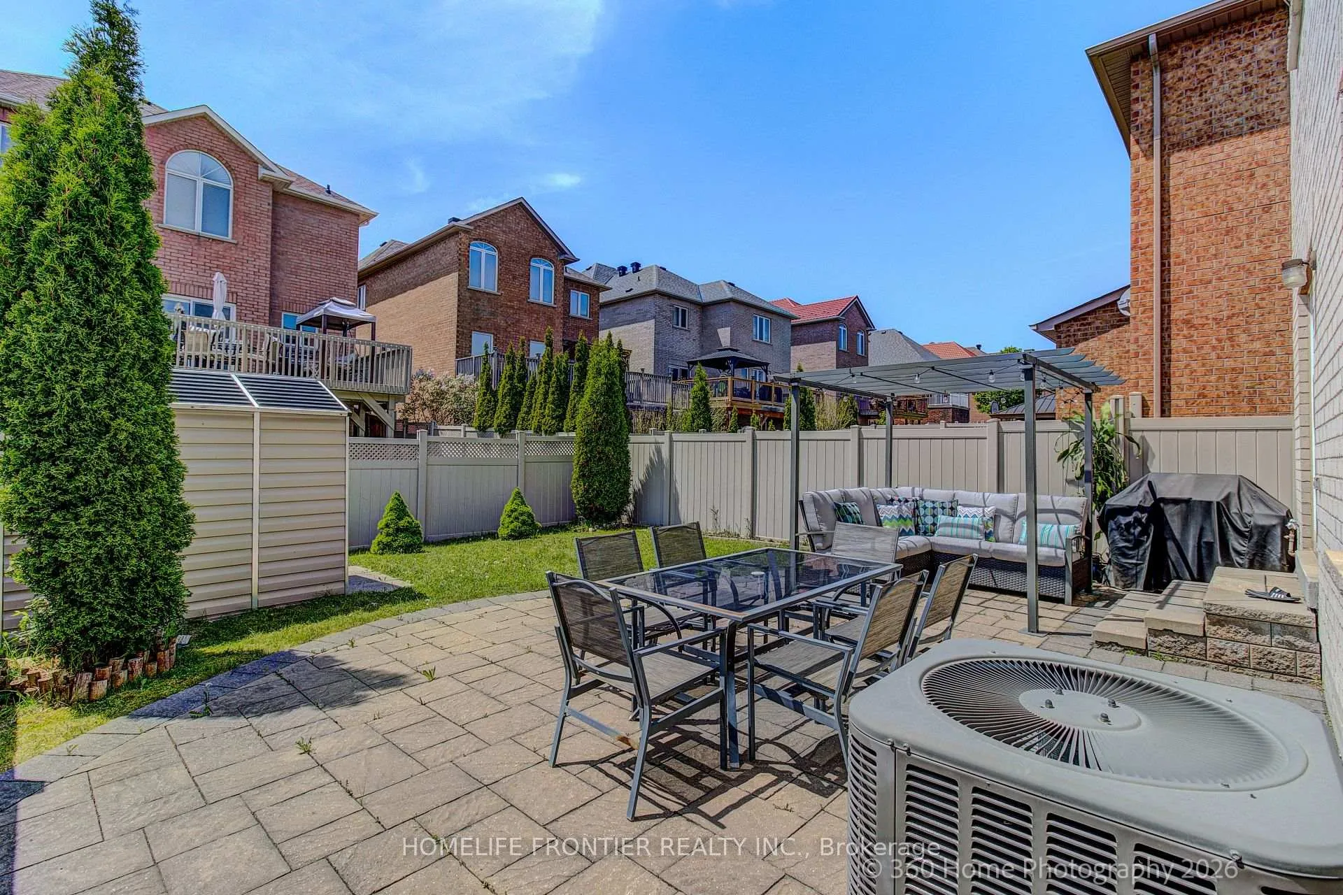 Photo 42 of 117 White Beach Crescent, Vaughan, Patterson — HOMEH
