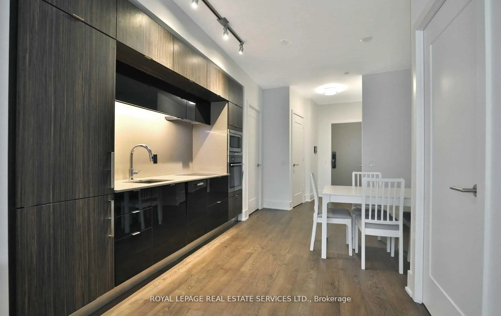 Photo 2 of Unit 5001, 10 York Street, Toronto, Waterfront Communities — HOMEH