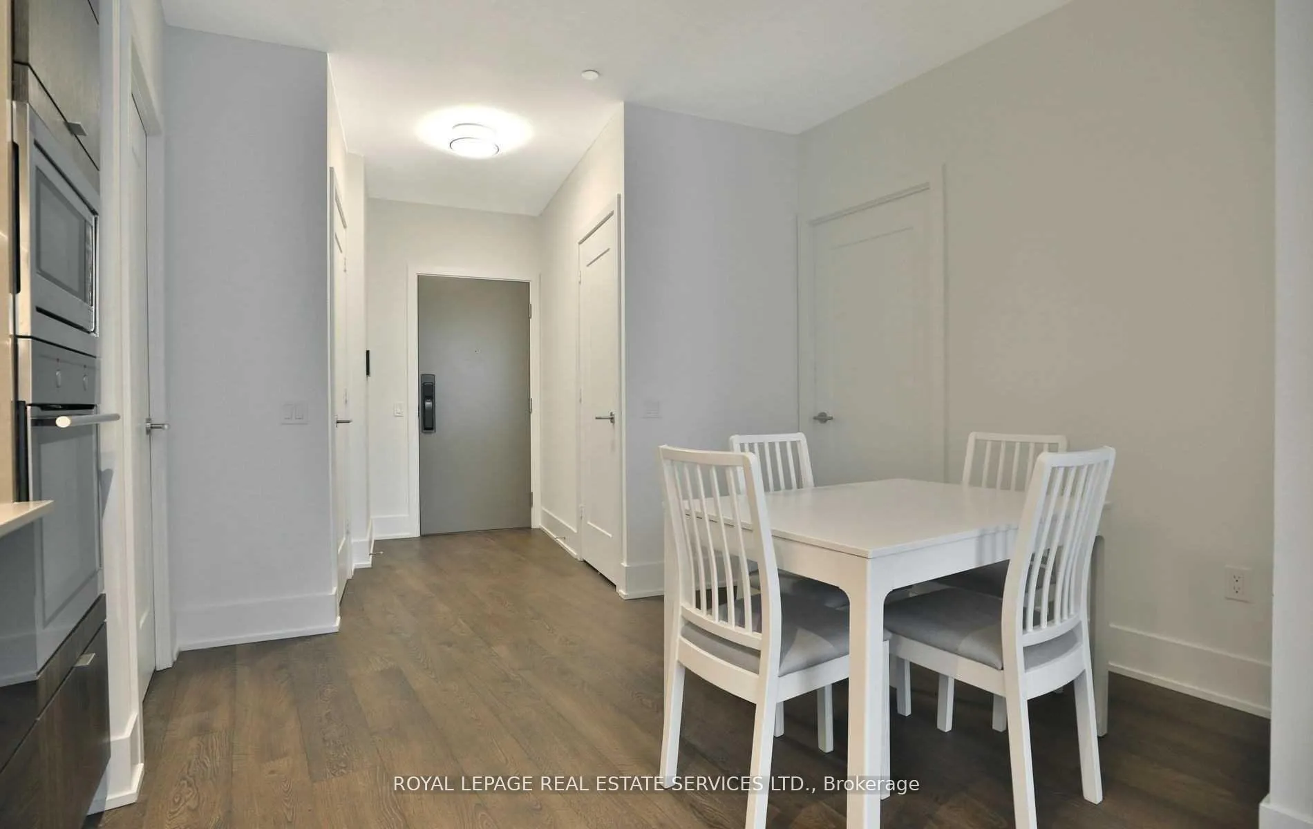 Photo 5 of Unit 5001, 10 York Street, Toronto, Waterfront Communities — HOMEH