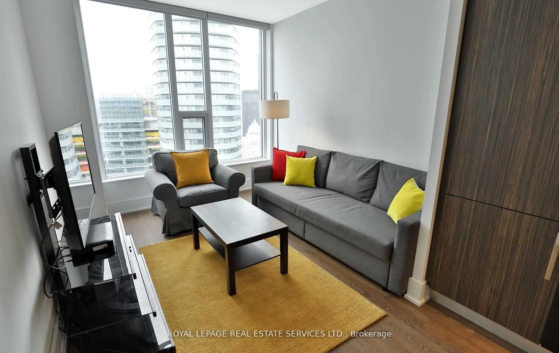 Photo 8 of Unit 5001, 10 York Street, Toronto, Waterfront Communities — HOMEH