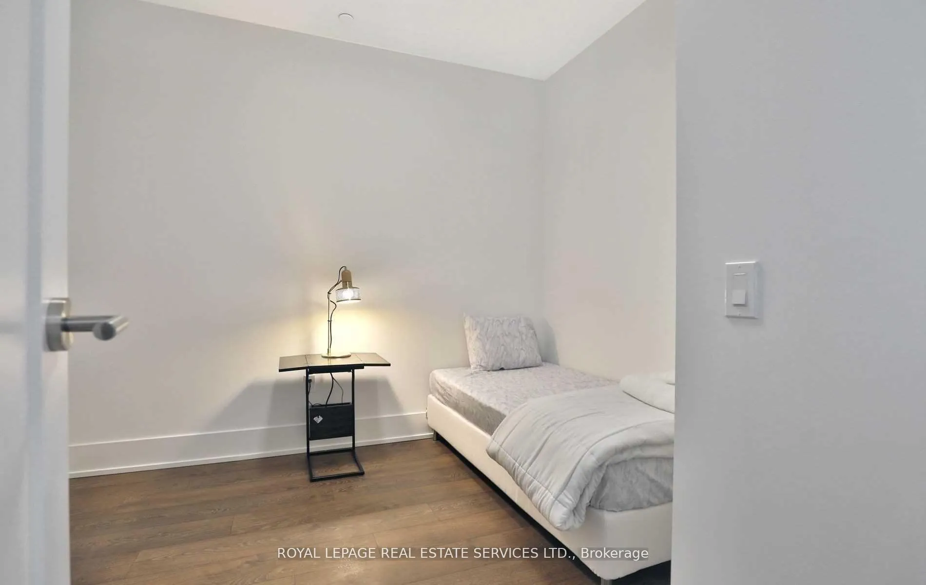 Photo 14 of Unit 5001, 10 York Street, Toronto, Waterfront Communities — HOMEH