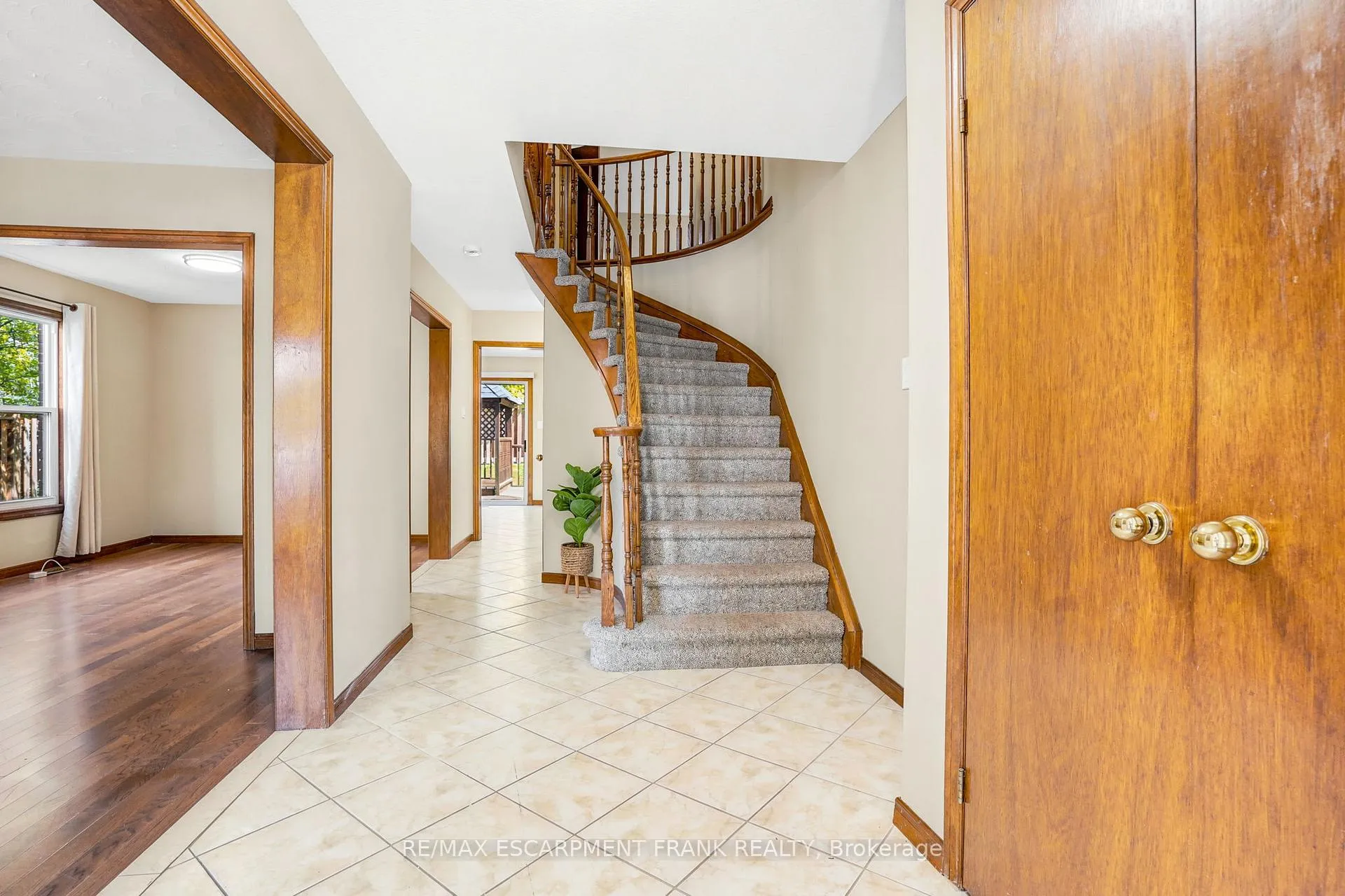 Photo 2 of 35 Amblecote Place, Hamilton, Randall — HOMEH