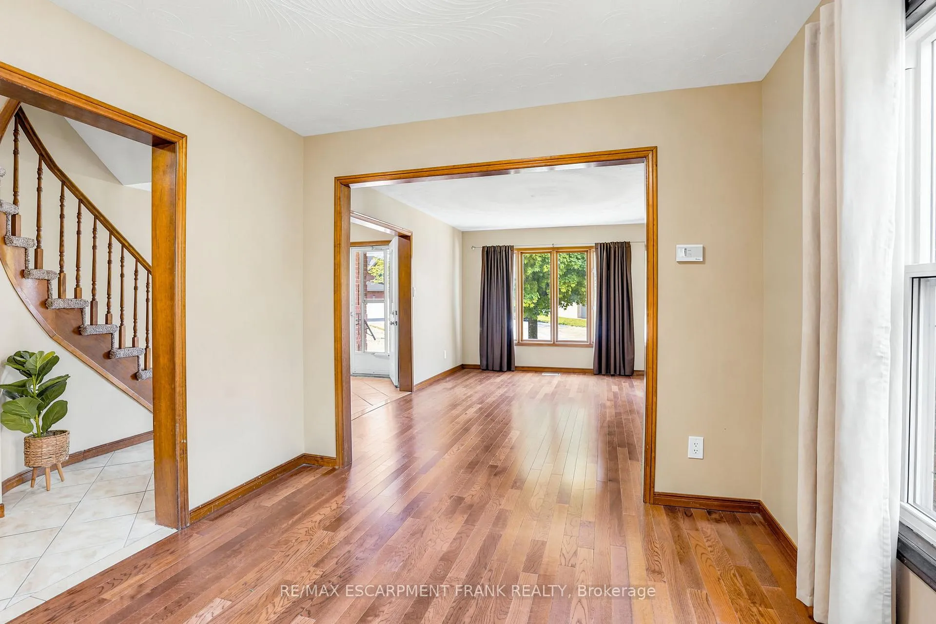 Photo 8 of 35 Amblecote Place, Hamilton, Randall — HOMEH