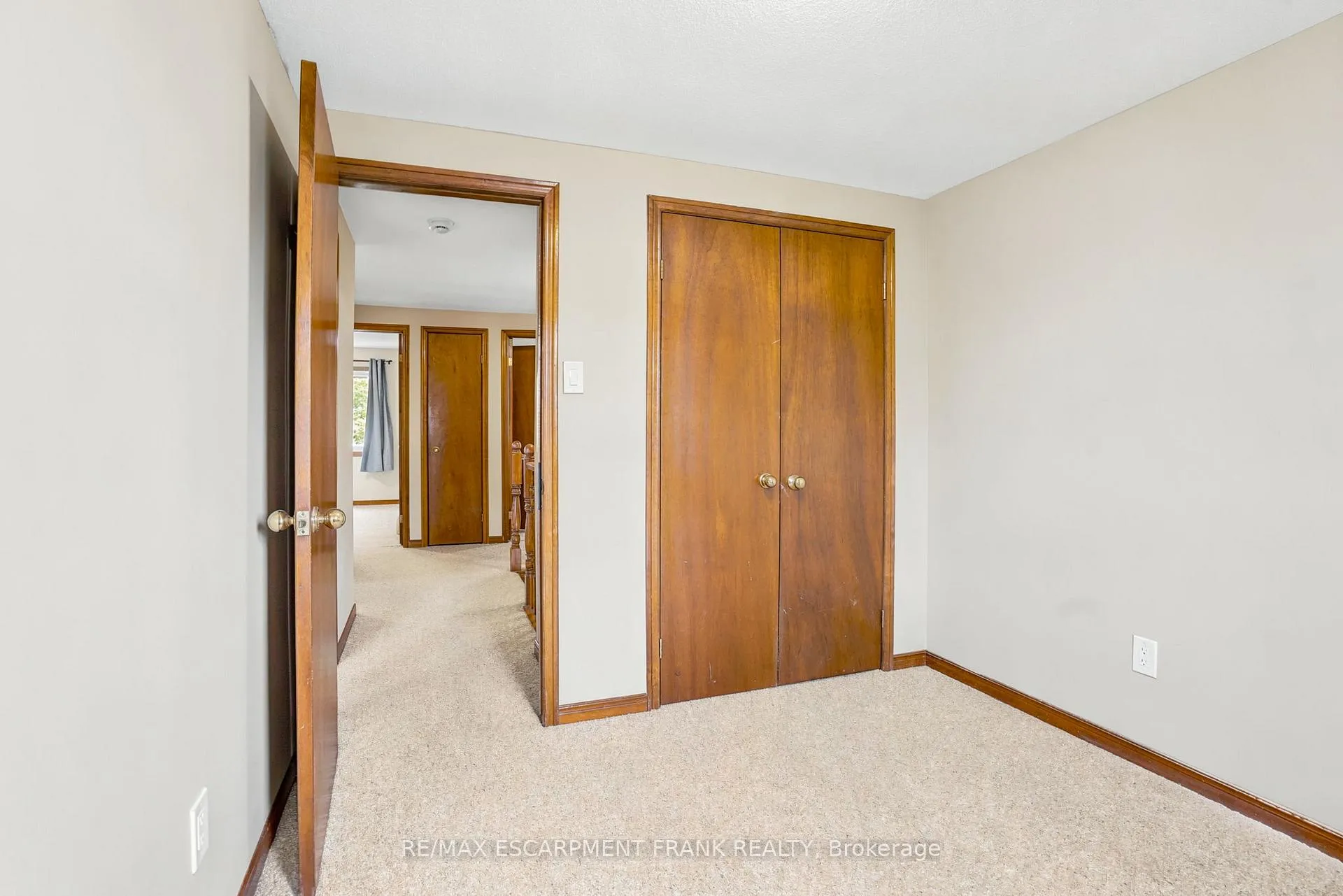 Photo 29 of 35 Amblecote Place, Hamilton, Randall — HOMEH