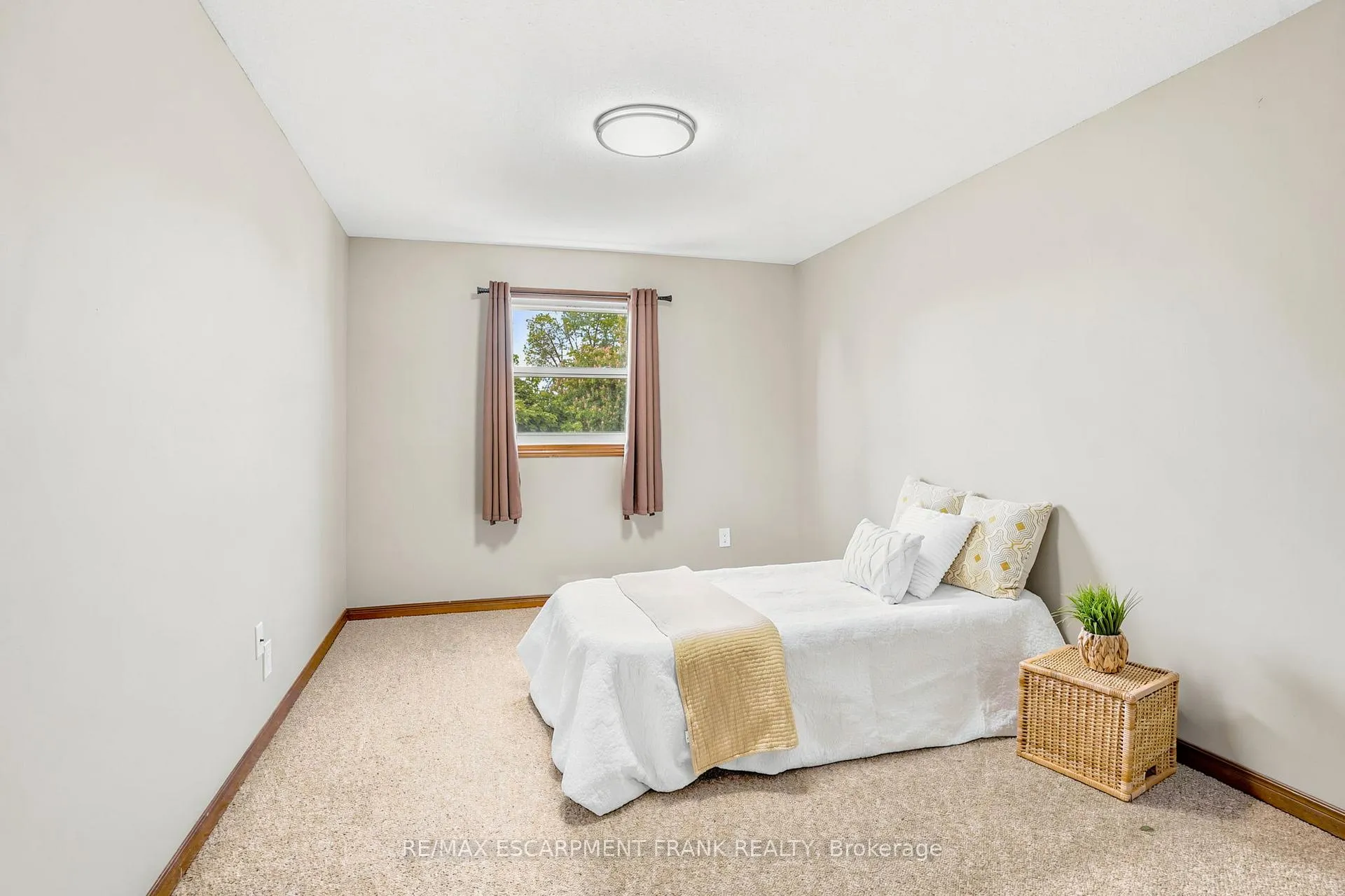 Photo 30 of 35 Amblecote Place, Hamilton, Randall — HOMEH