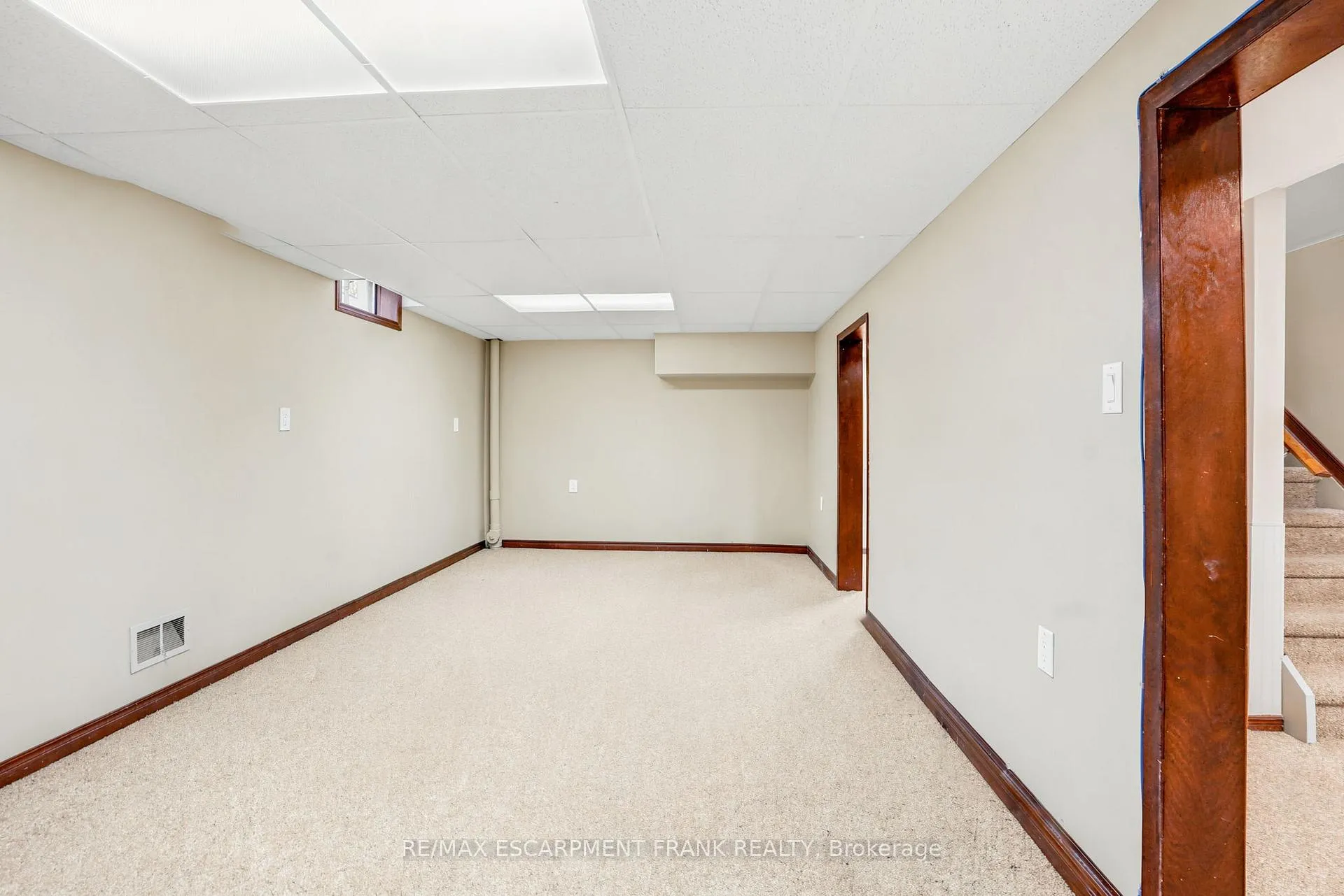 Photo 36 of 35 Amblecote Place, Hamilton, Randall — HOMEH