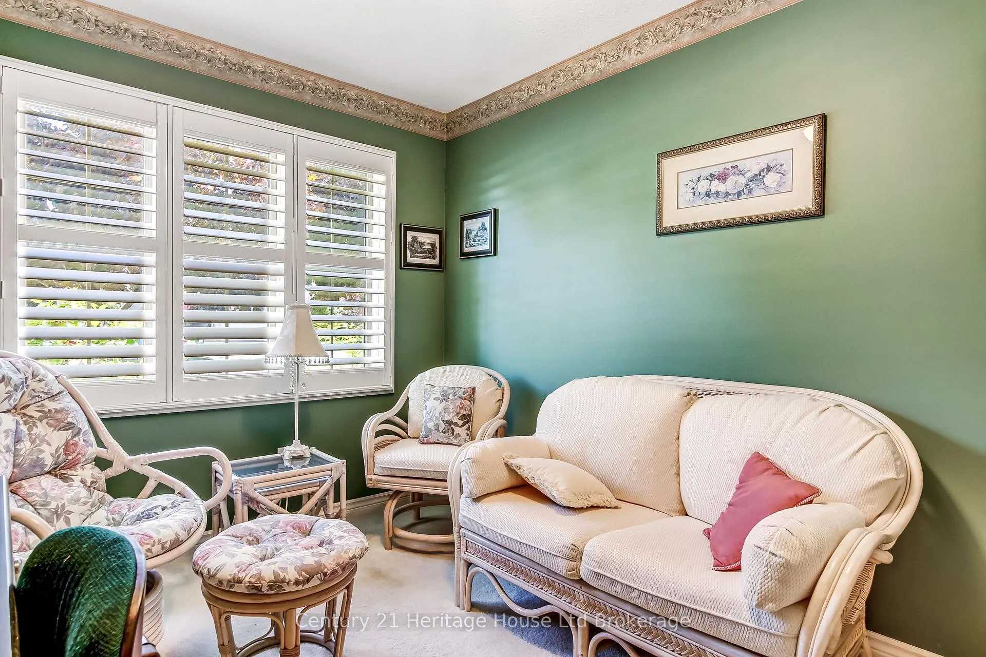 Photo 4 of Unit 54, 19 Hanlon Place, Brant, Paris — HOMEH