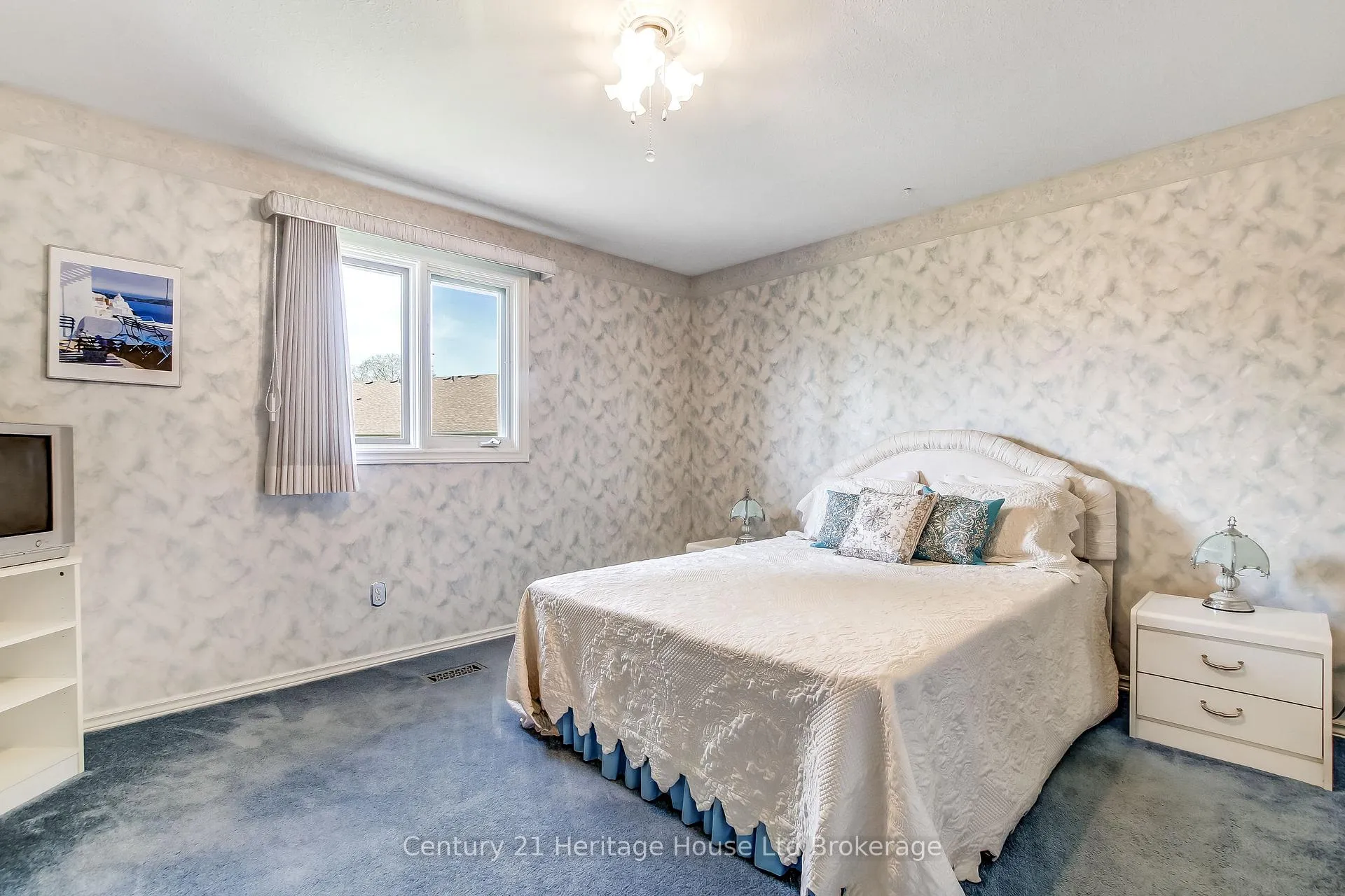 Photo 12 of Unit 54, 19 Hanlon Place, Brant, Paris — HOMEH